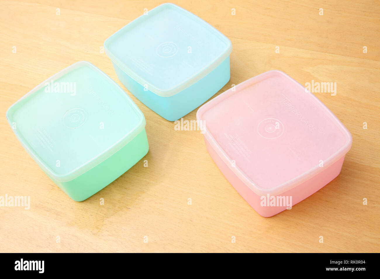 Tupperware hi-res stock photography and images - Alamy