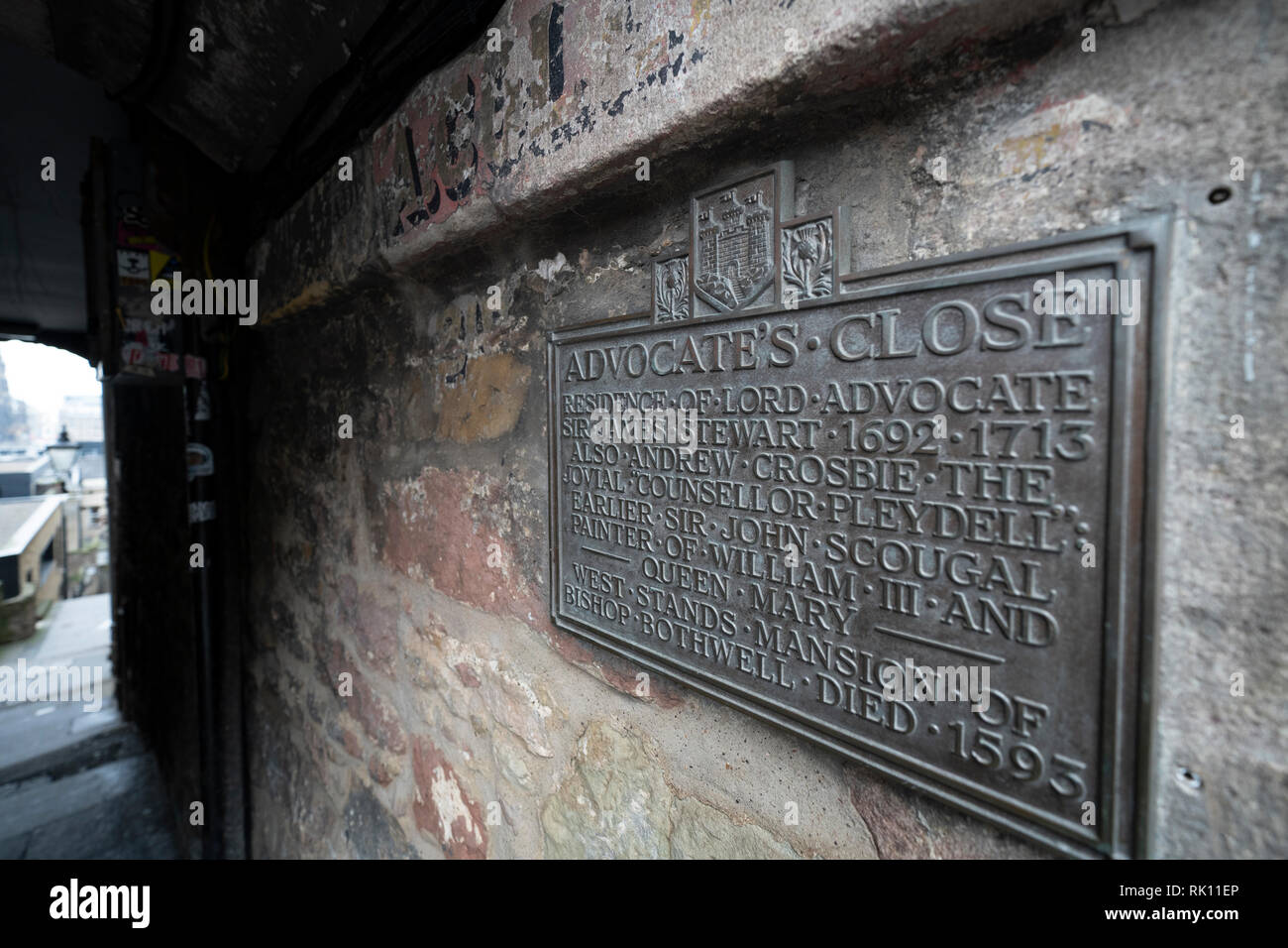 Detail of plaque on wall of Advocate's Close in Edinburgh Old Town, Scotland UK Stock Photo
