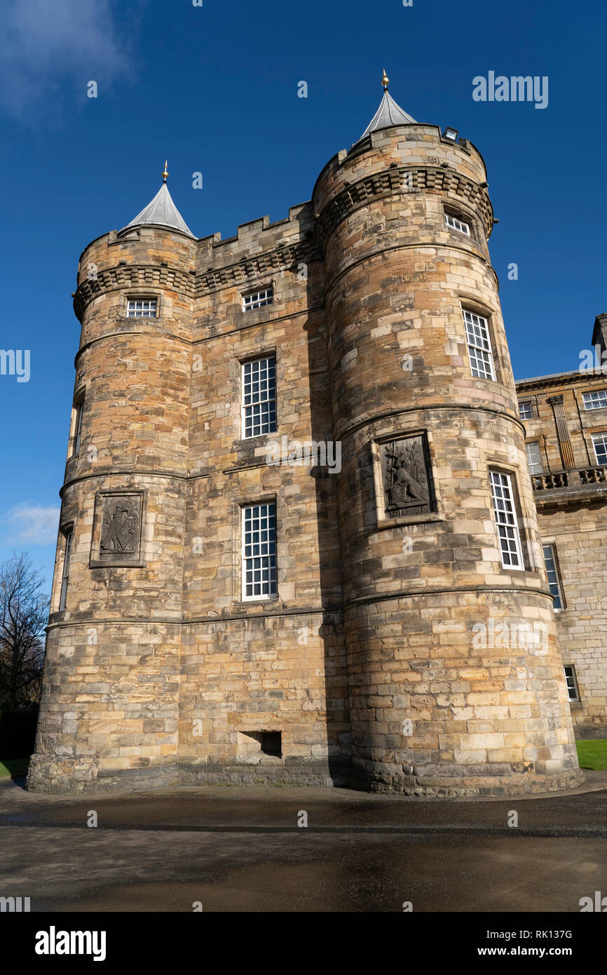 Entrance to Palace of Holyroodhouse in Edinburgh, Scotland, UK Stock Photo