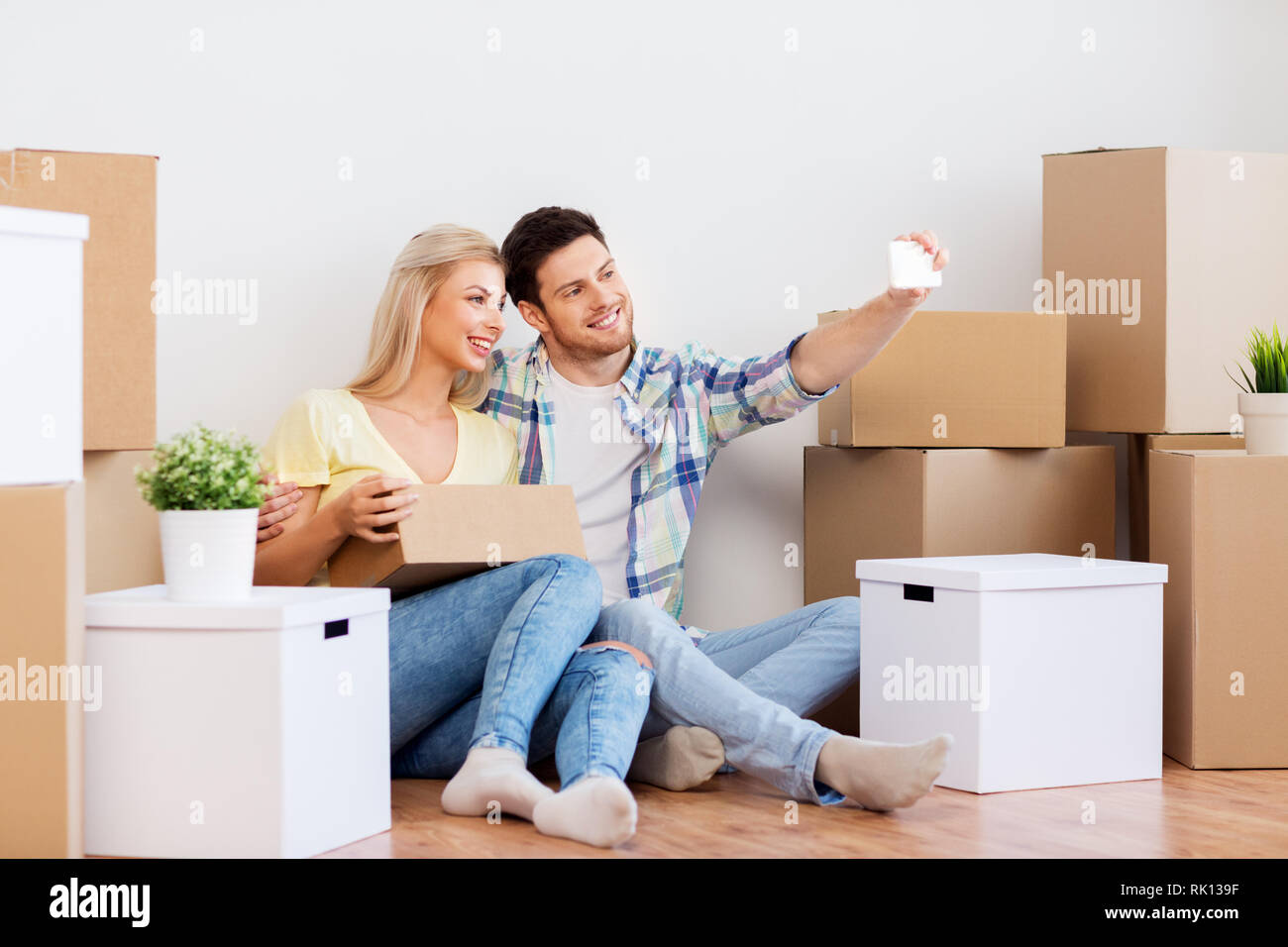 Taking stuff home hi-res stock photography and images - Alamy