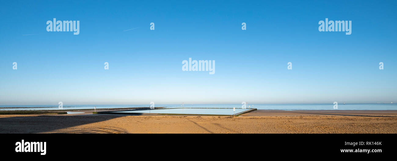 Walpole Bay Tidal Pool Margate Southeast Coast Kent Stock Photo