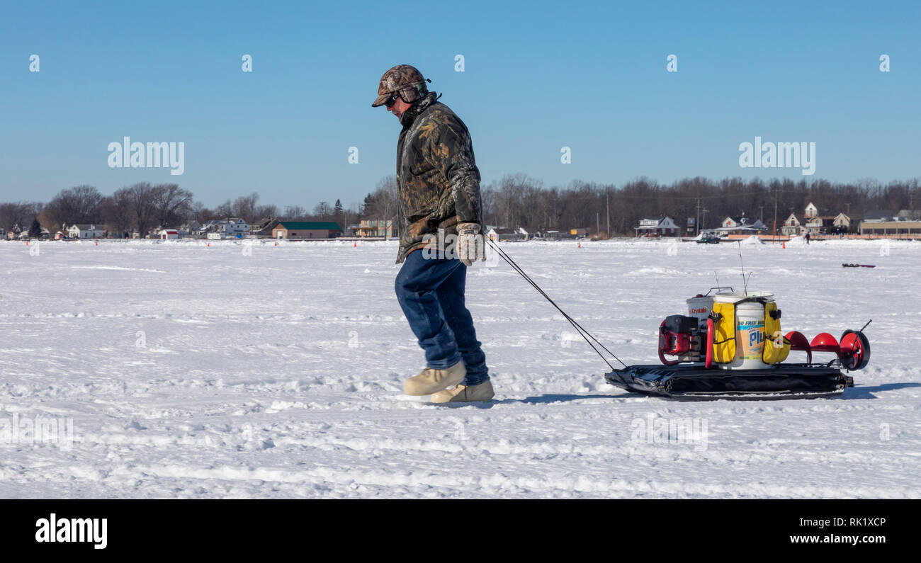 Ice fishing gear hi-res stock photography and images - Alamy