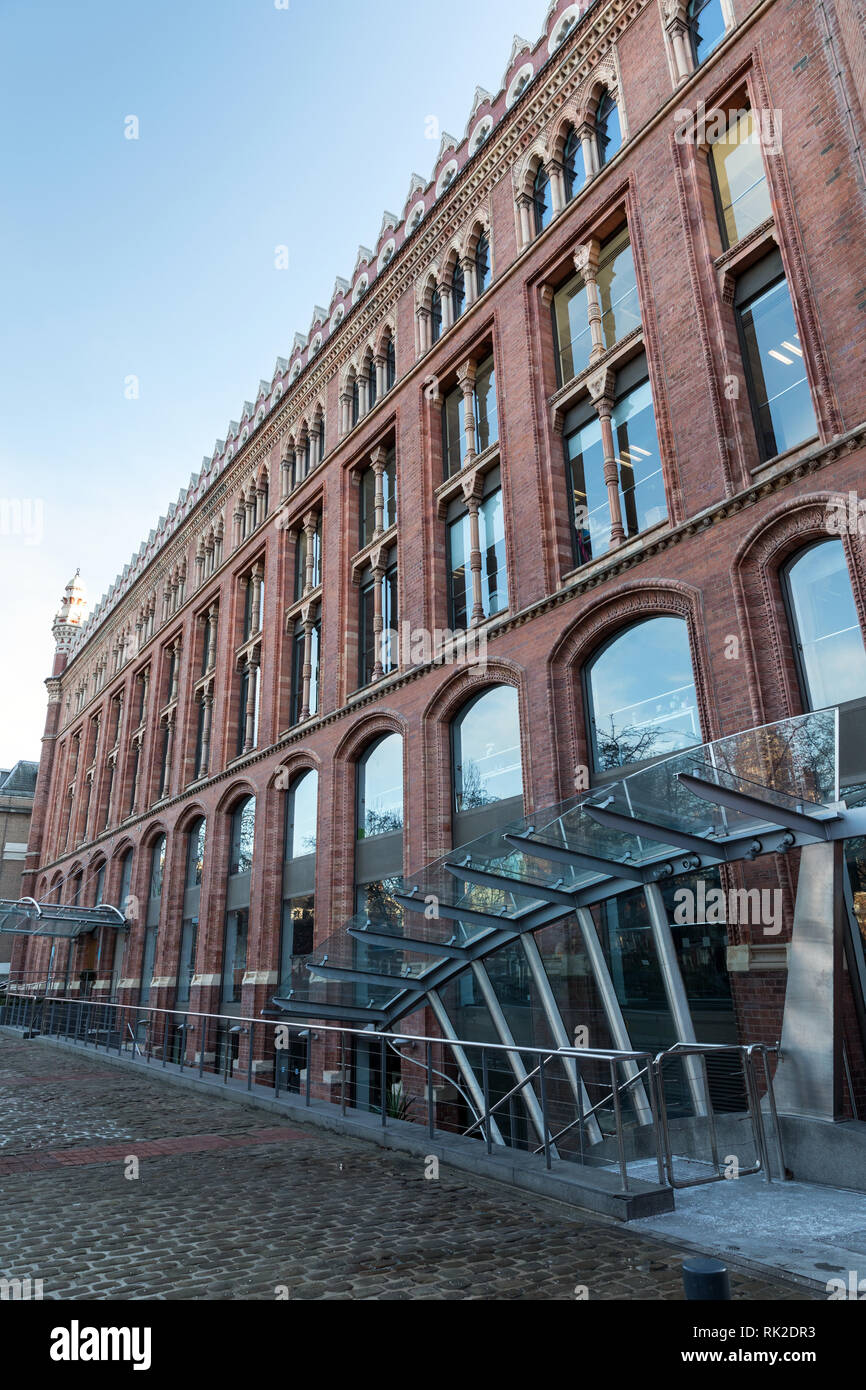 St Paul's House in Park Square, Leeds, West Yorkshire. The building was erected in 1878 and was originally a warehouse and cloth works. Stock Photo