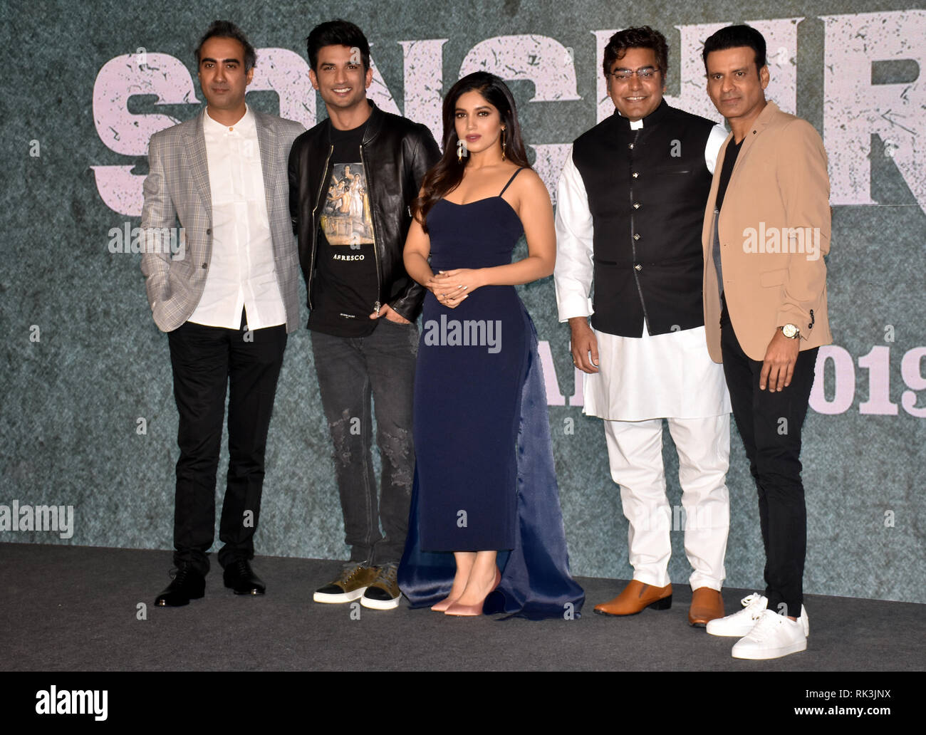 L-R: Actor Ranvir Shorey, Sushant Singh Rajput, Bhumi Pednekar, Ashutosh  Rana and Manoj Bajpayee are seen during the trailer launch of the film  'Sonchiriya' at hotel JW Mariott, Juhu in Mumbai Stock