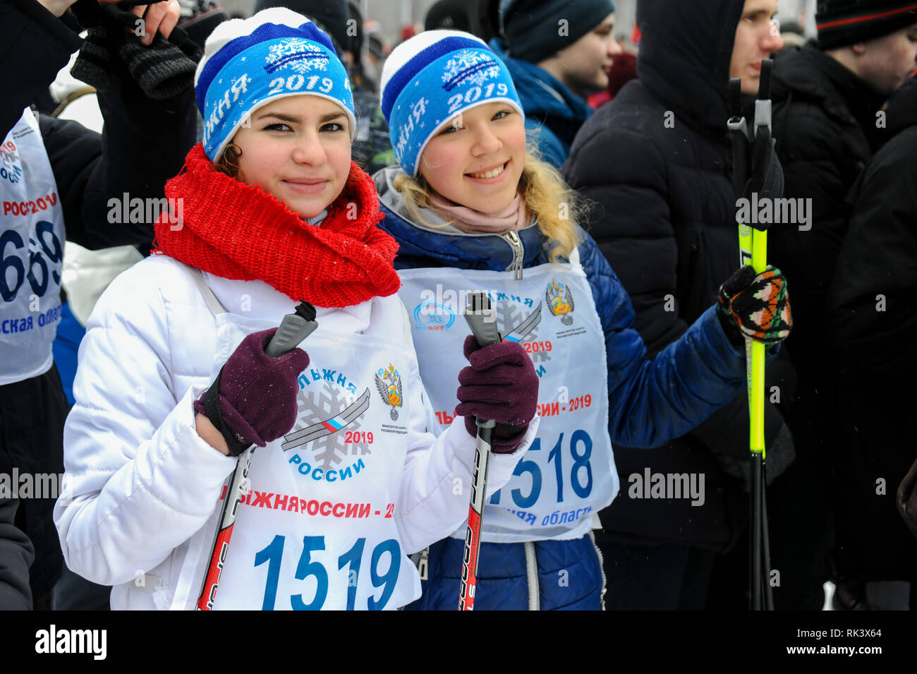Tambov, Tambov region, Russia. 9th Feb, 2019. February 9, 2019, in the Park '' Friendship ''Tambov (Russia), held XXXVII all-Russian ski race''Ski track of Russia''. It was attended by about 6,000 residents of the Tambov region. The youngest participant was three years and six months old, and the oldest was over 80 years old. In the photo - Participants of the all-Russian ski race ''Ski track of Russia'' (Tambov, Russia) before the start. Credit: Demian Stringer/ZUMA Wire/Alamy Live News Stock Photo