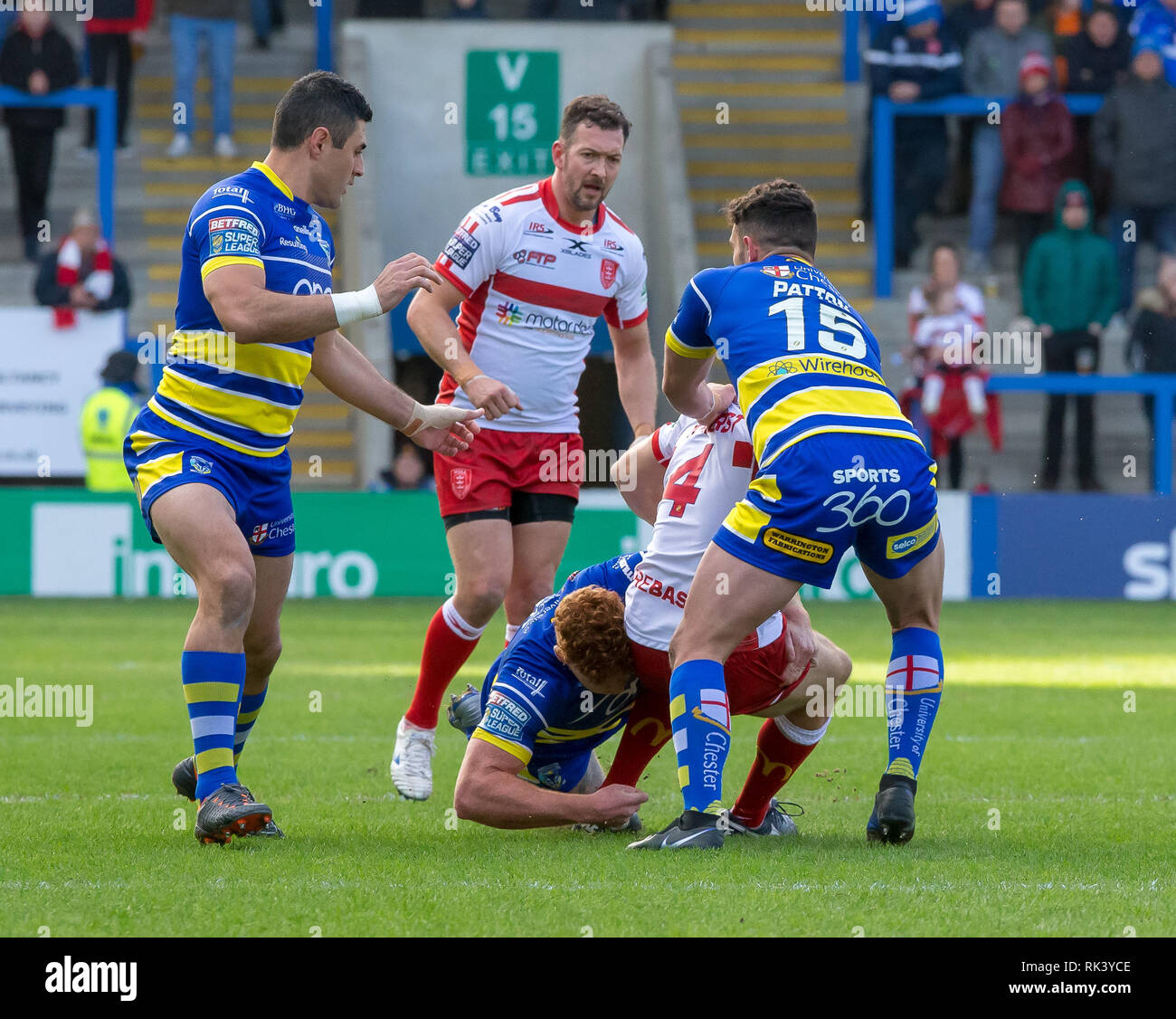 Halliwell Jones Stadium, Warrington, UK. 9th Feb, 2019. Betfred Super League rugby, Warrington Wolves versus Hull KR; Jimmy Keinhorst is tackled by Danny Walker and Declan Patton Credit: Action Plus Sports/Alamy Live News Stock Photo