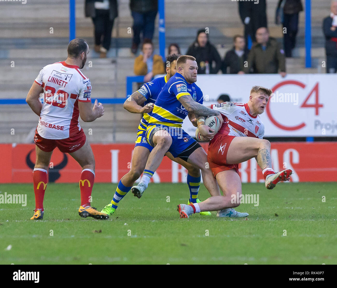 Halliwell Jones Stadium, Warrington, UK. 9th Feb, 2019. Betfred Super League rugby, Warrington Wolves versus Hull KR; Danny Addy of Hull KR is tackled by Blake Austin Credit: Action Plus Sports/Alamy Live News Stock Photo