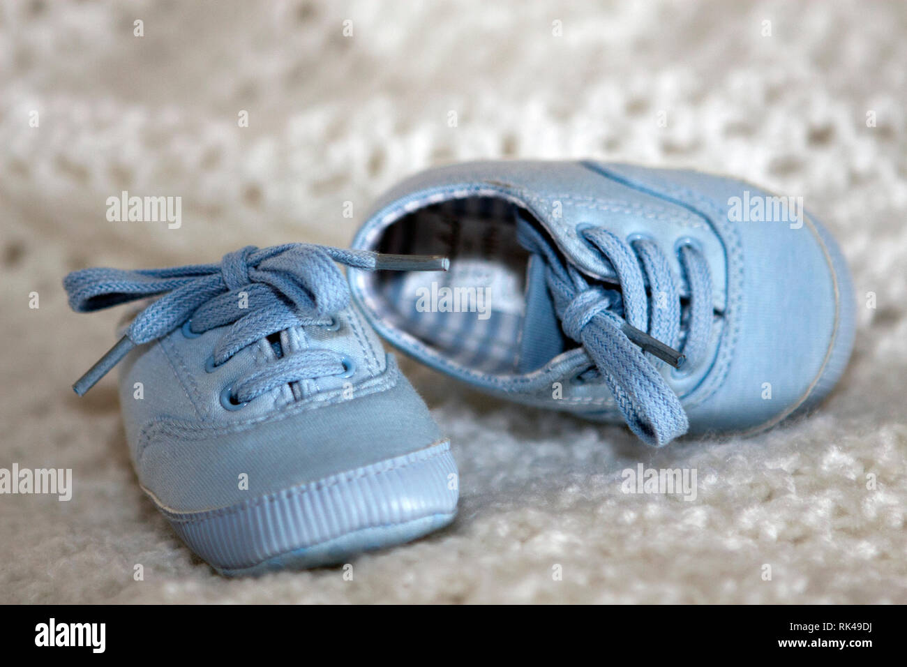 boys blue shoes