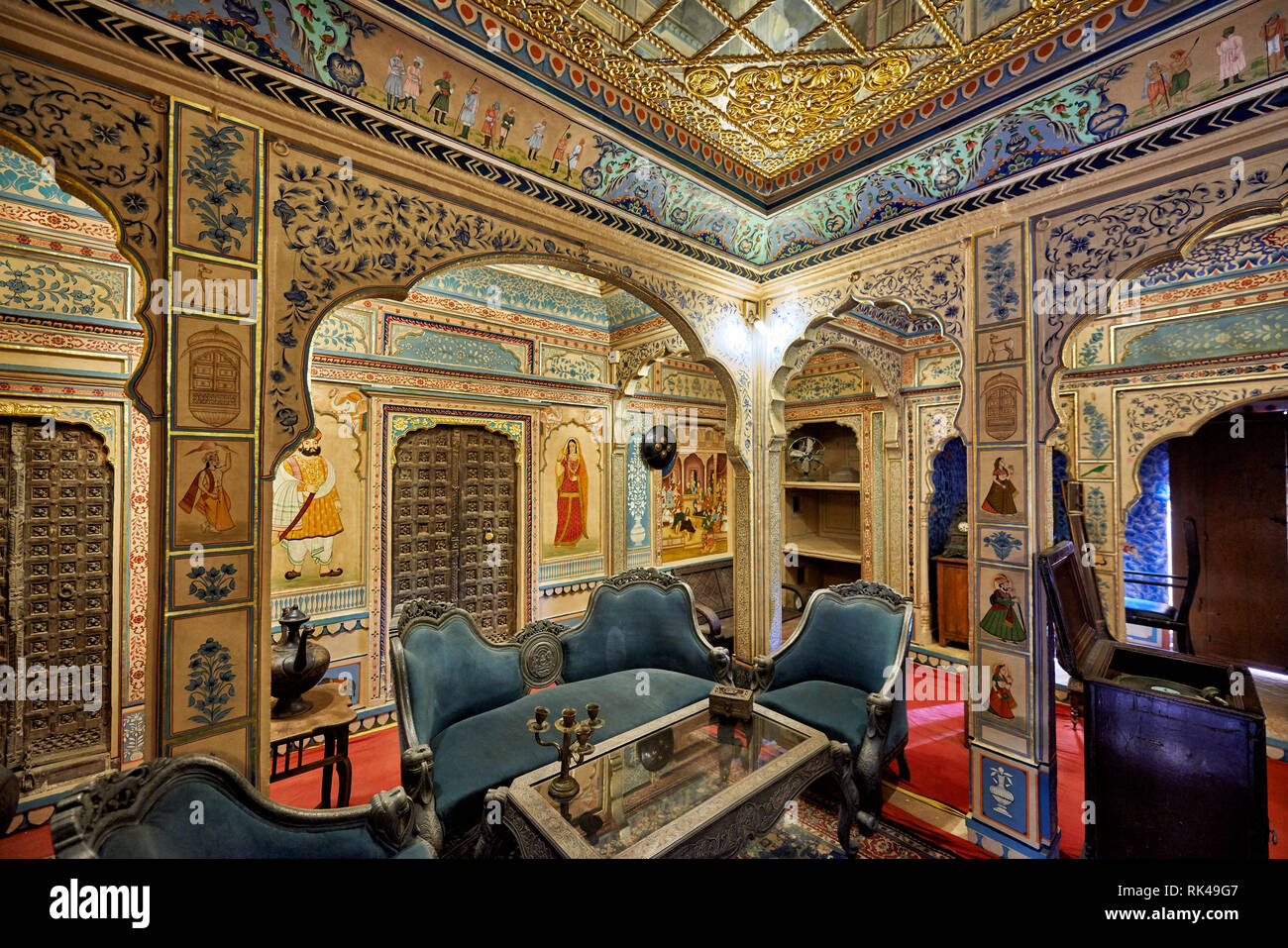 interior shot of ornated and decorated Kothari Patwa Haveli, Jaisalmer ...