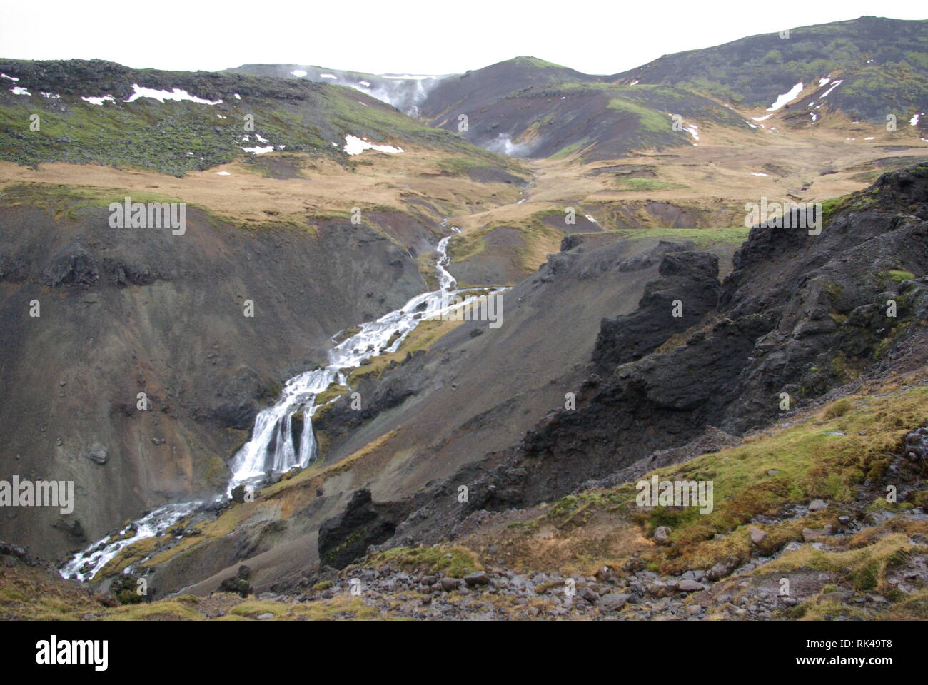 Der geothermale Fluss Reykjadalur in Island Stock Photo