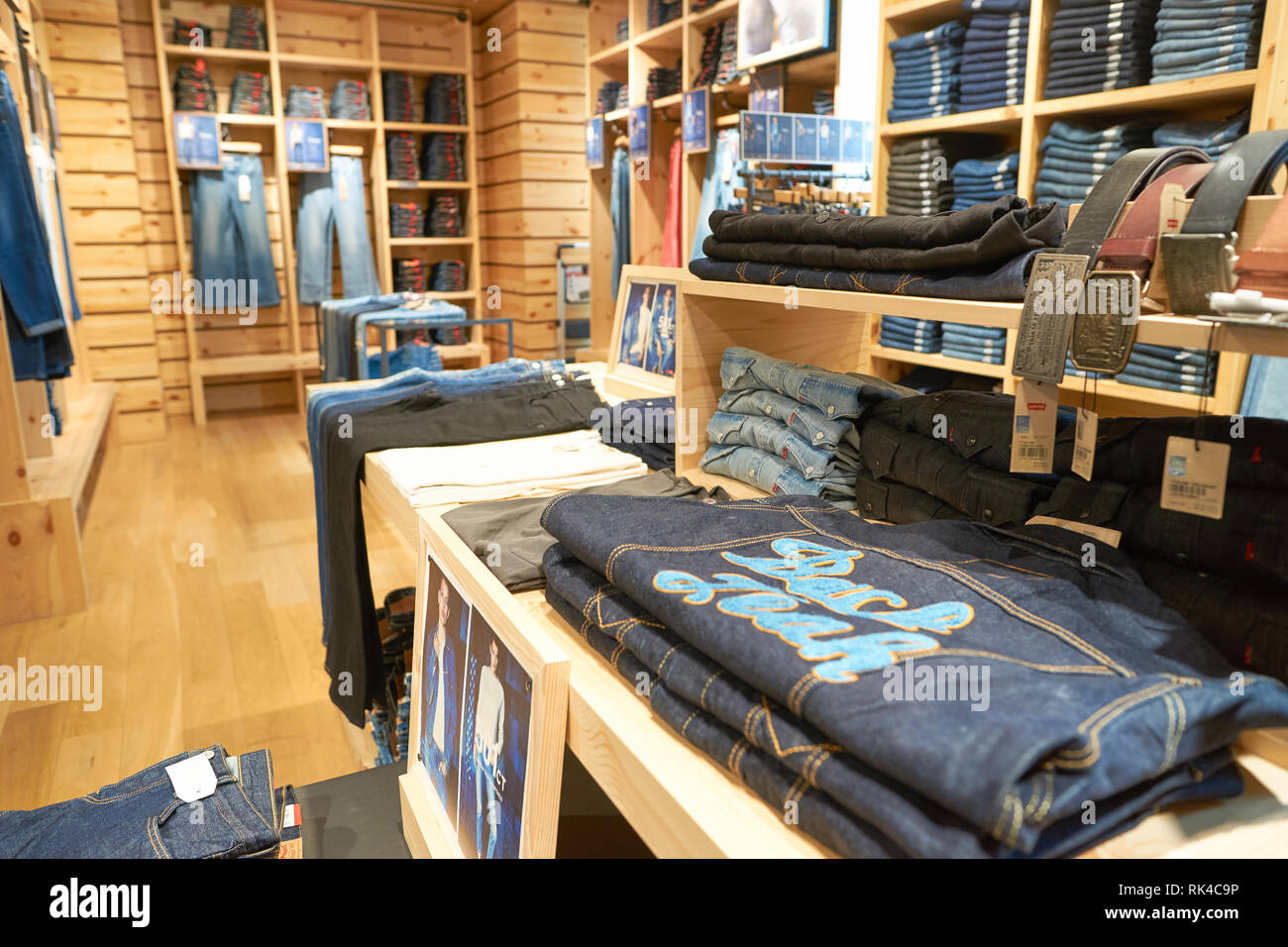 levis klcc