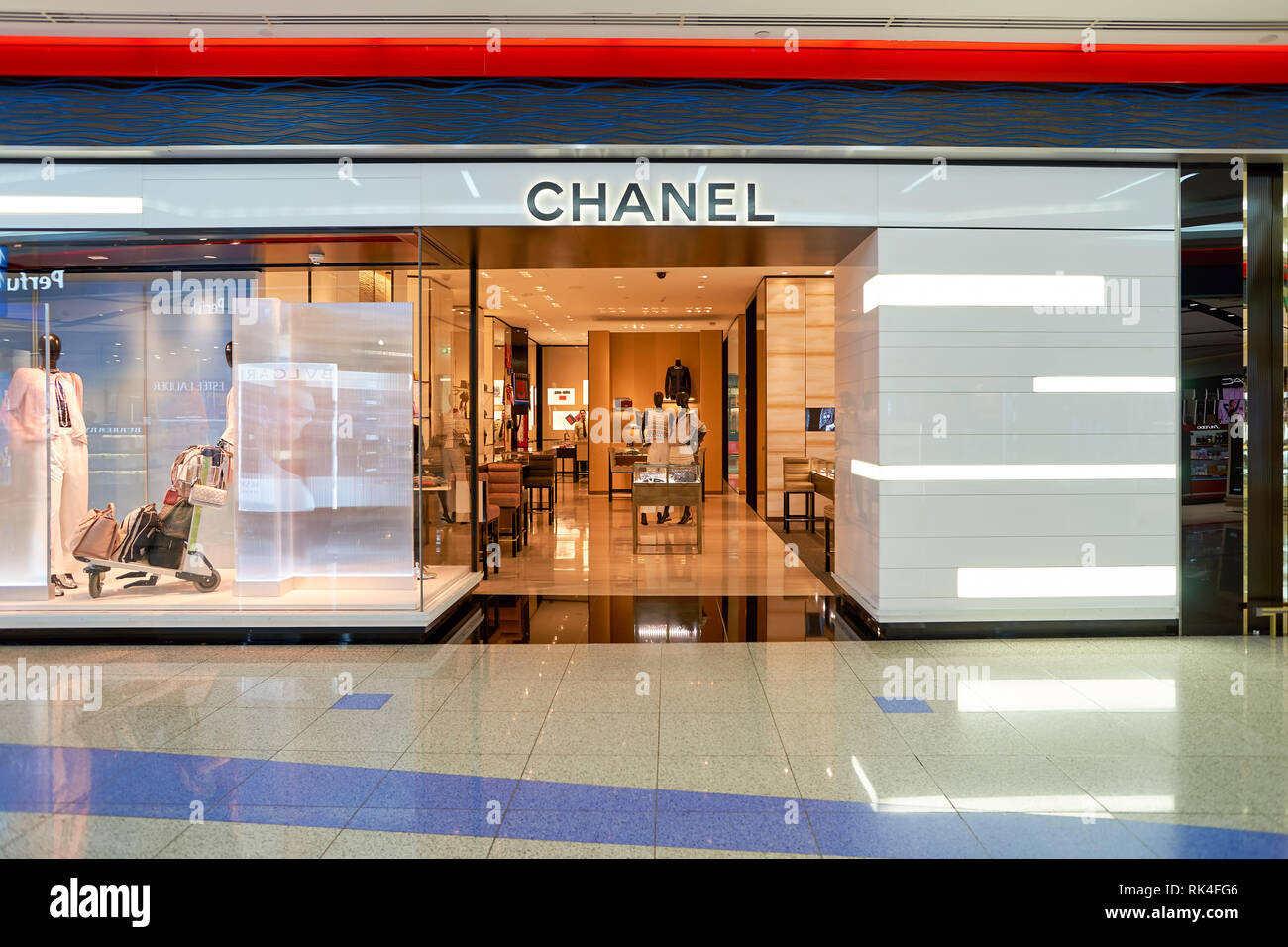 DUBAI, UAE - APRIL 08, 2016: Chanel store at Dubai International Airport.  Dubai International Airport is the primary airport serving Dubai, United Ara  Stock Photo - Alamy