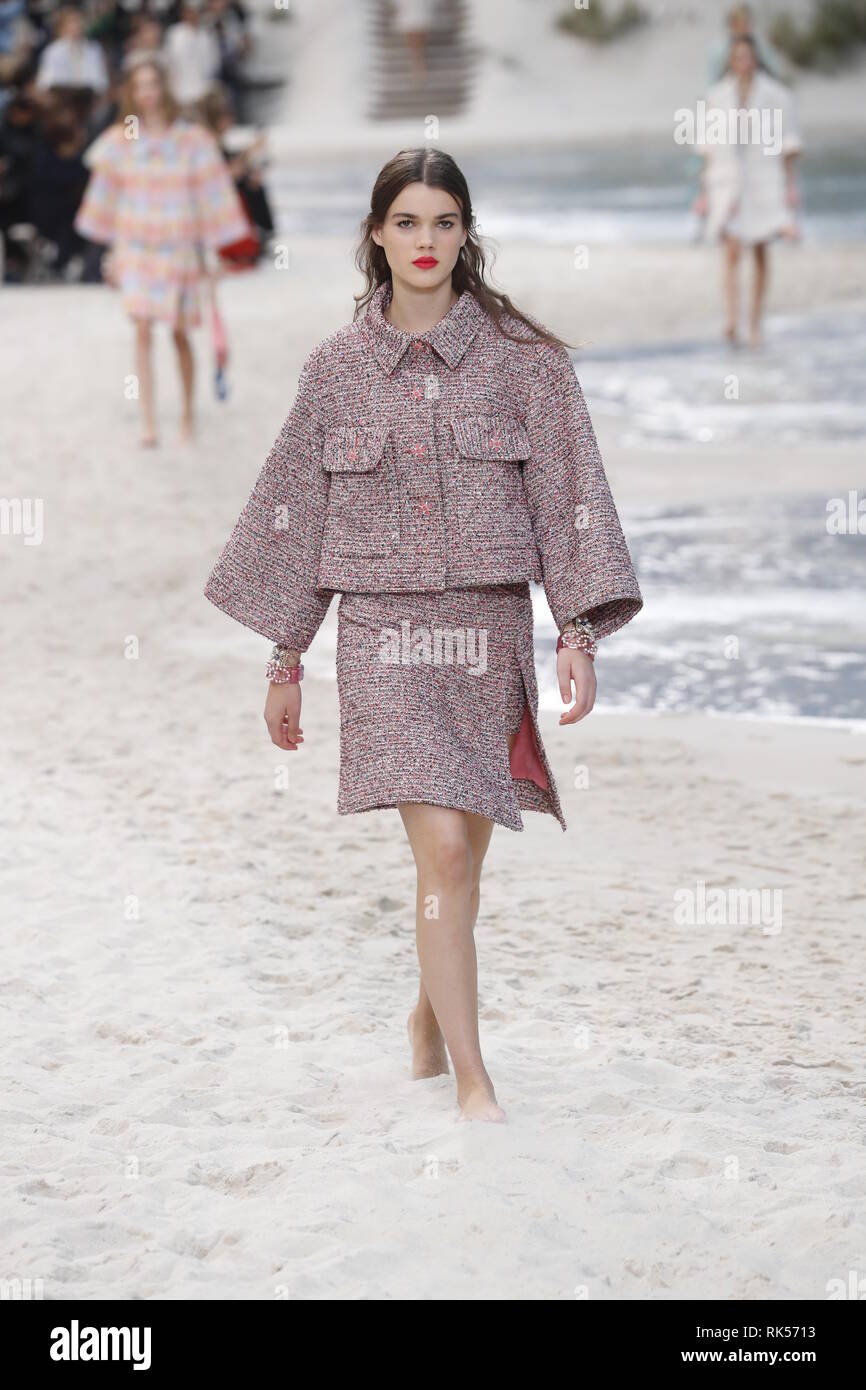 PARIS, FRANCE - OCTOBER 02: A model walks the runway during the Chanel show  as part of the Paris Fashion Week Womenswear Spring/Summer 2019 Stock Photo  - Alamy