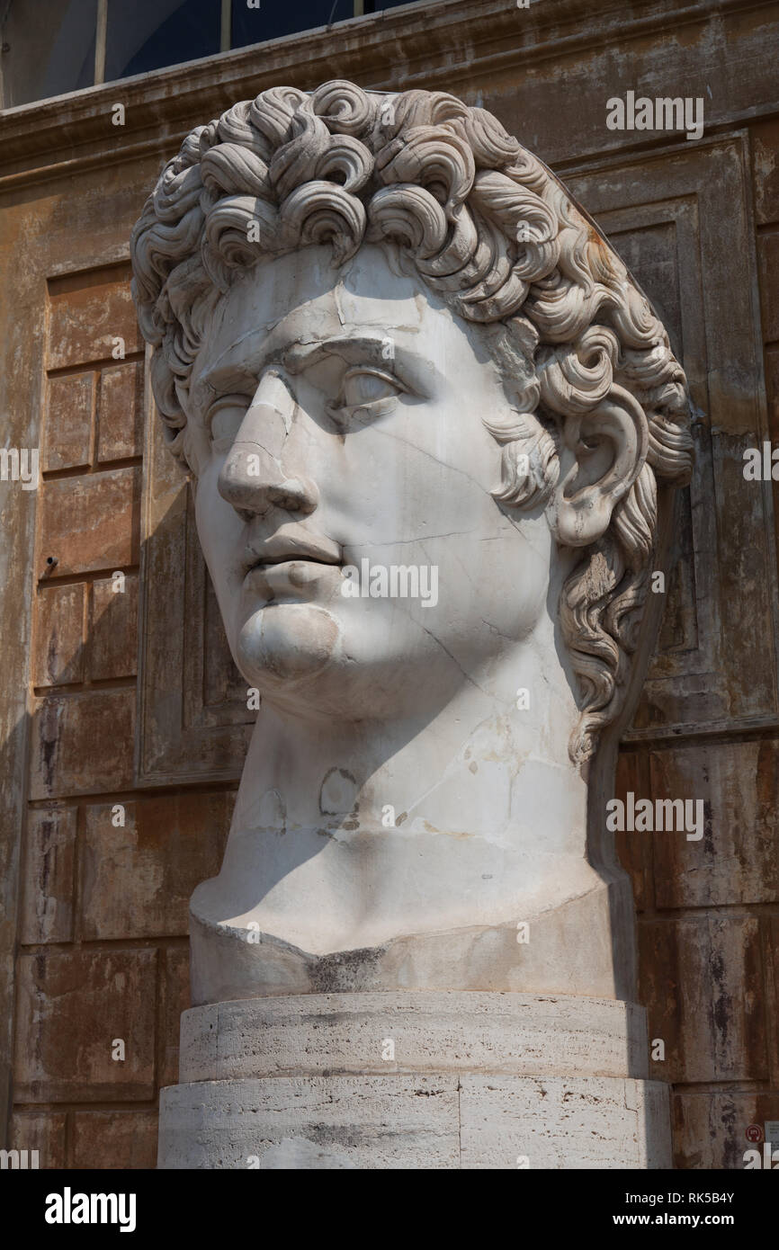 Ancient statues in the Vatican museum Stock Photo Alamy