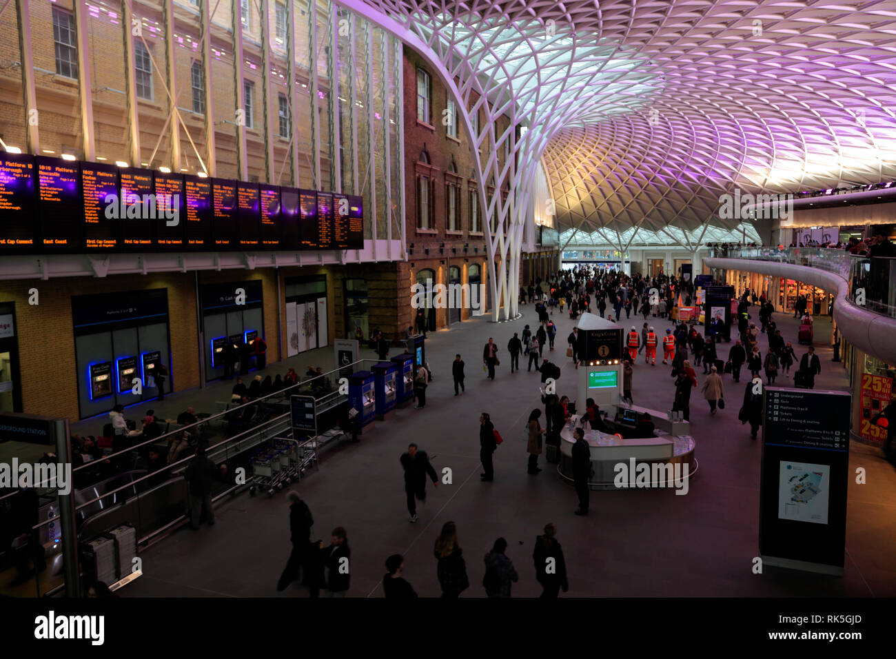 The Western Concourse roof, Kings Cross Railway Station, London City ...
