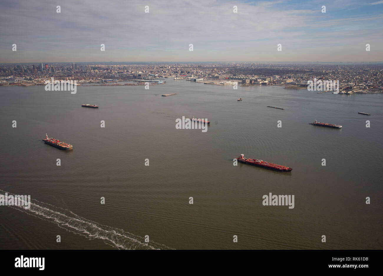 Cargo ships in New York Harbor bay, New York, NY, USA, General View GV