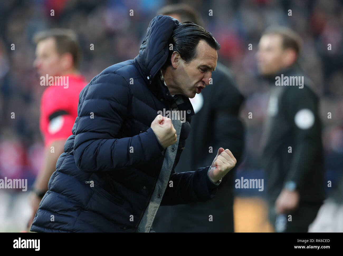 Angry football manager hi-res stock photography and images - Alamy
