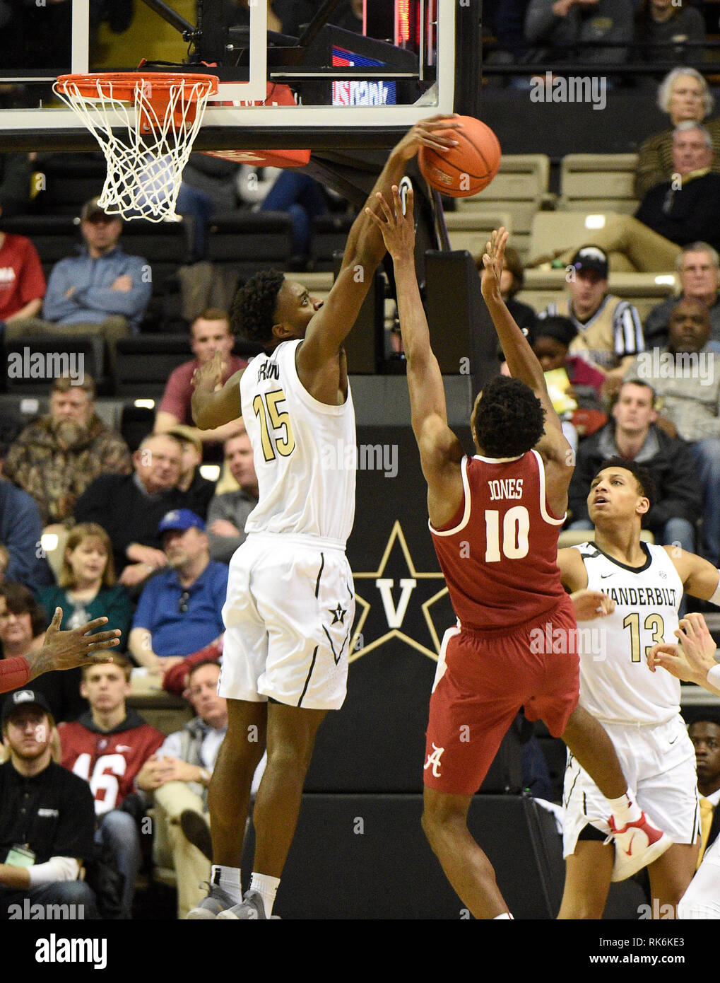 February 9, 2019; Vanderbilt Commodores forward Clevon Brown (15) blocks the shot of Alabama