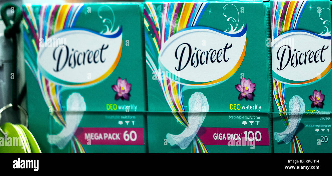 Discreet Deo Water lily Panty liners Giga Pack, 100pcs seen in the