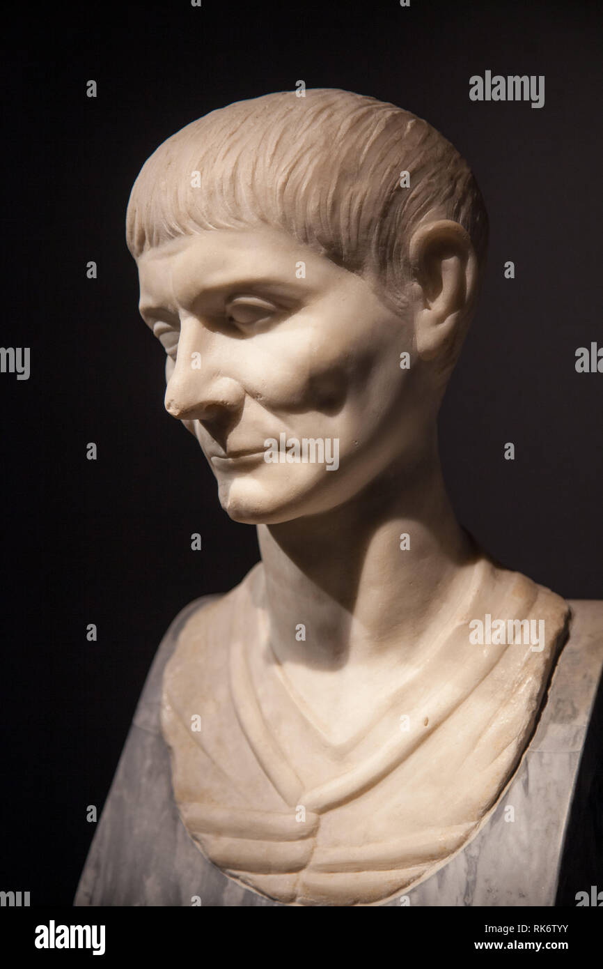 Roman Male bust, 3/4 view Stock Photo - Alamy