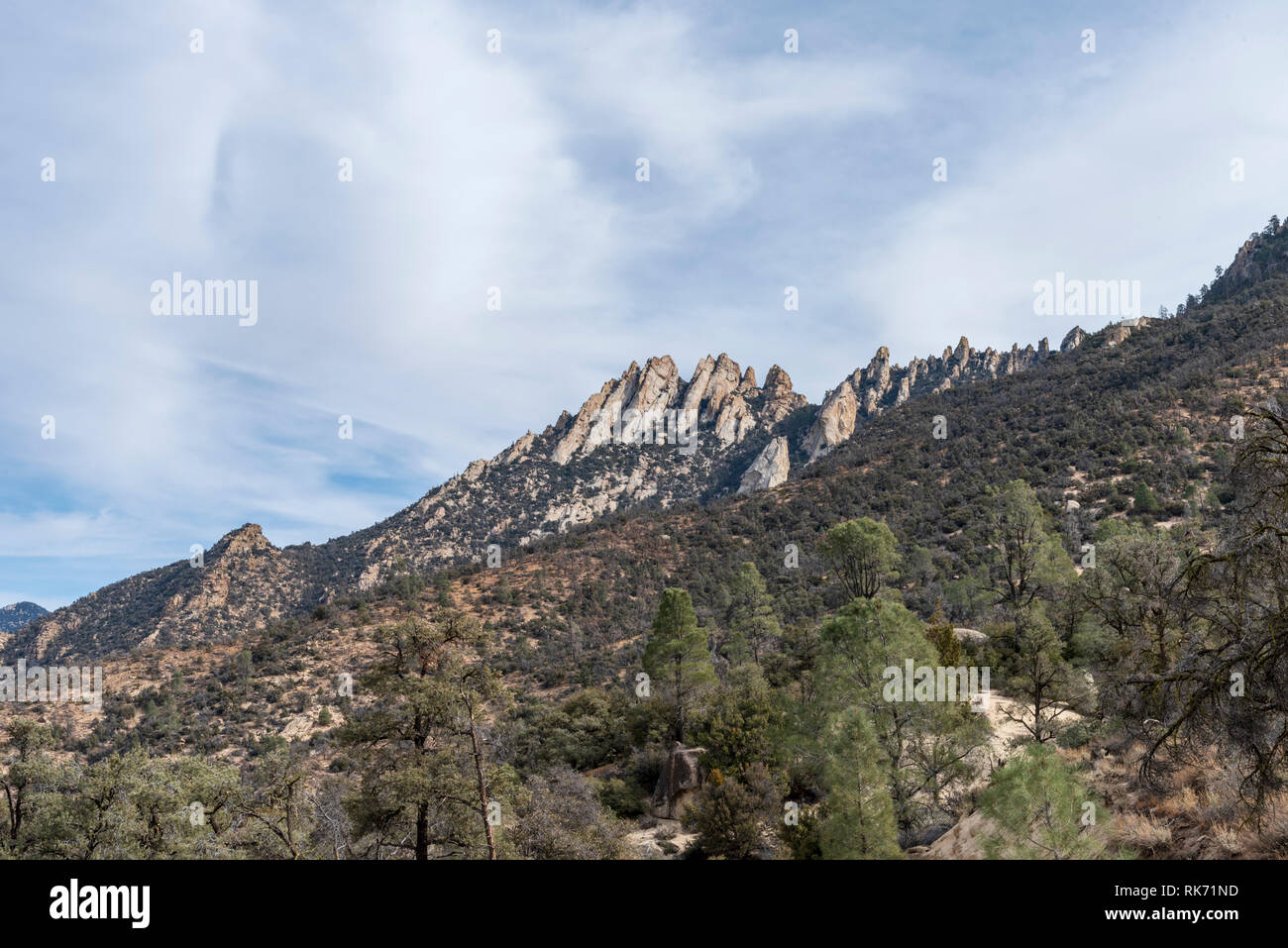 Jagged mountains hi-res stock photography and images - Alamy