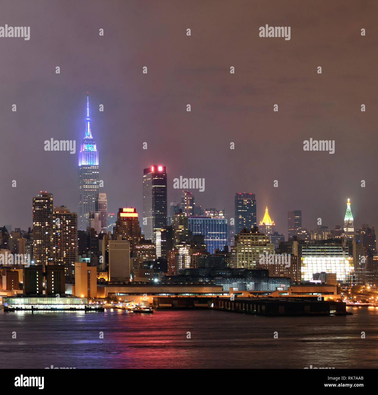 Manhattan midtown skyscrapers and New York City skyline at night with ...