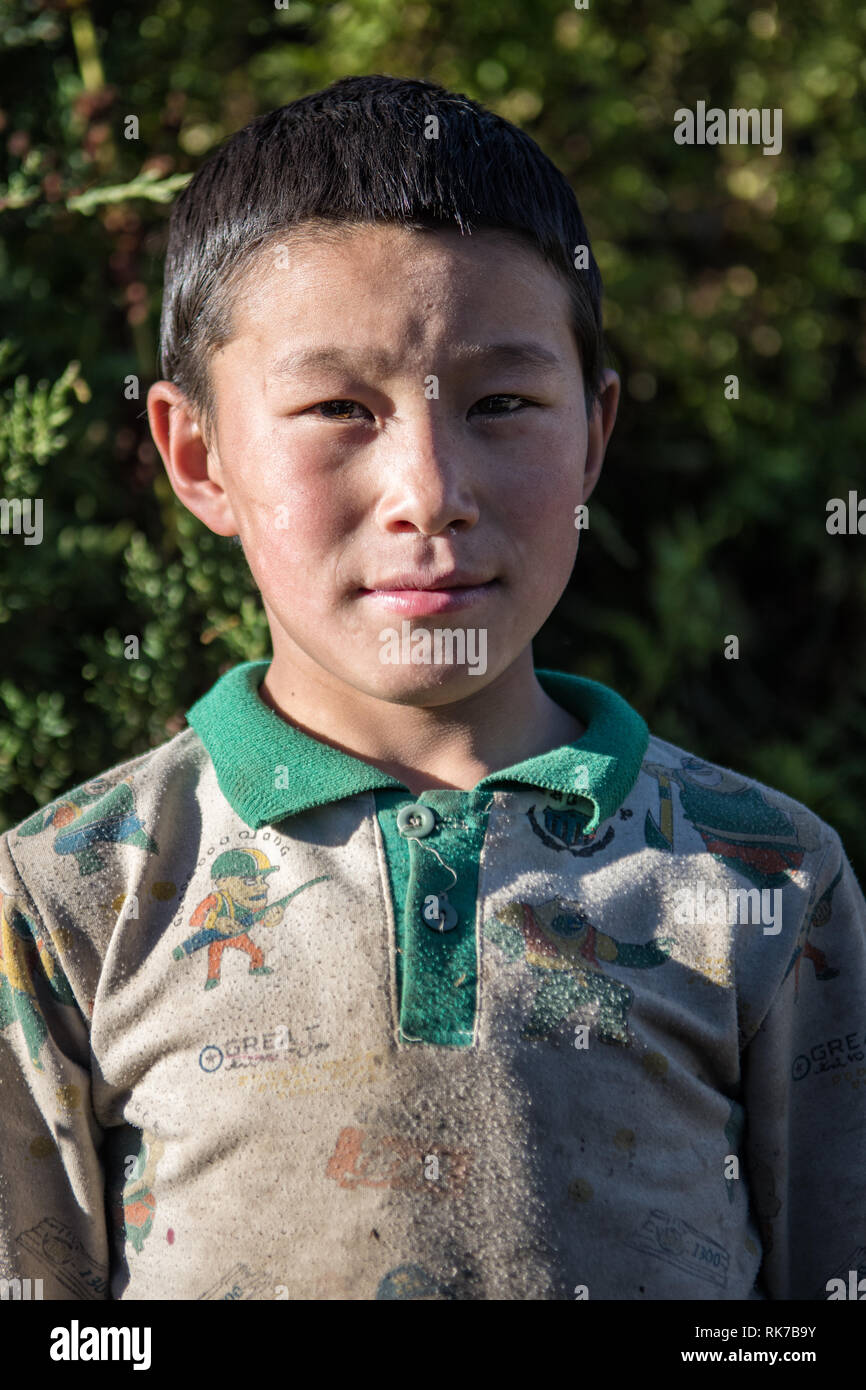 Bhutanese boy hi-res stock photography and images - Alamy