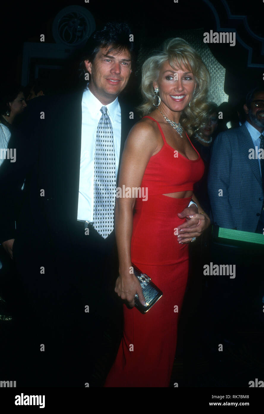 LAS VEGAS, NV - JANUARY 1: Musician/composer David Foster and songwriter Linda Thompson attend 'An Evening with Barbra Streisand' concert on January 1, 1994 at MGM Grand Garden in Las Vegas, Nevada. Photo by Barry King/Alamy Stock Photo Stock Photo