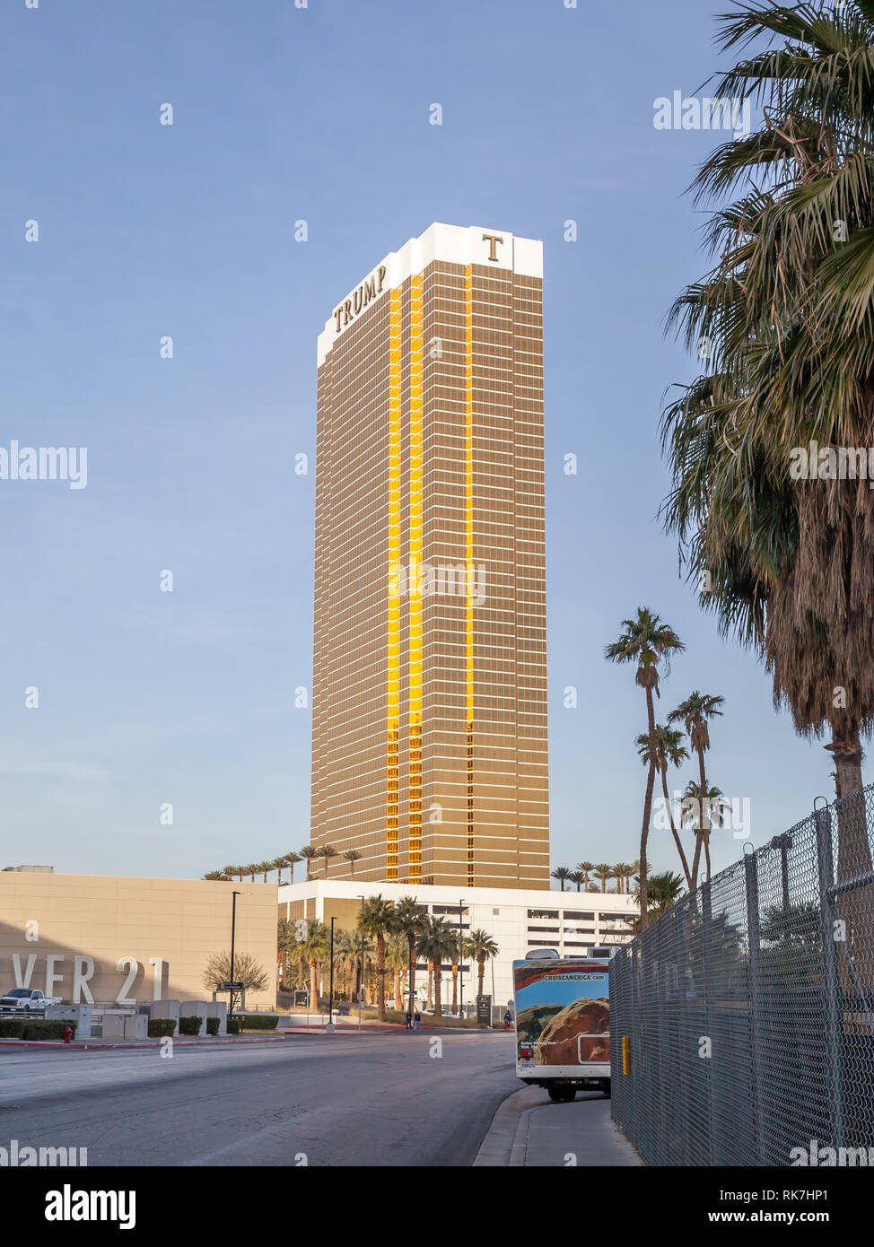 Trump international hotel las vegas hi-res stock photography and images ...