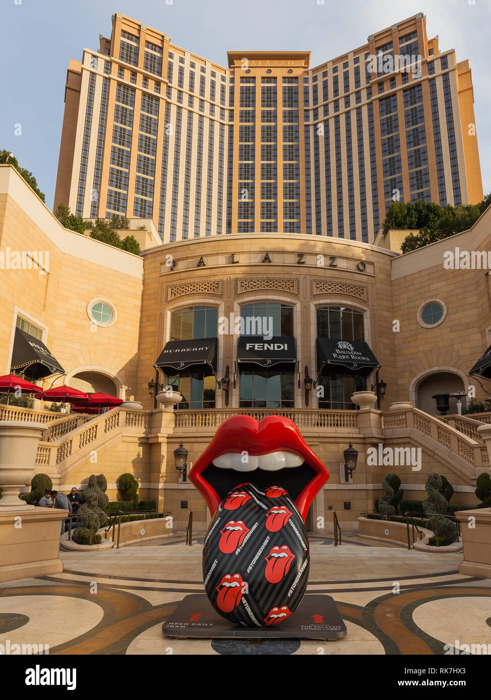 LAS VEGAS, NEVADA, USA - JANUARY 2ND, 2018: The Rolling Stones  Exhibitionism sculpture in front of Palazzo in Las Vegas in 2018 Stock  Photo - Alamy