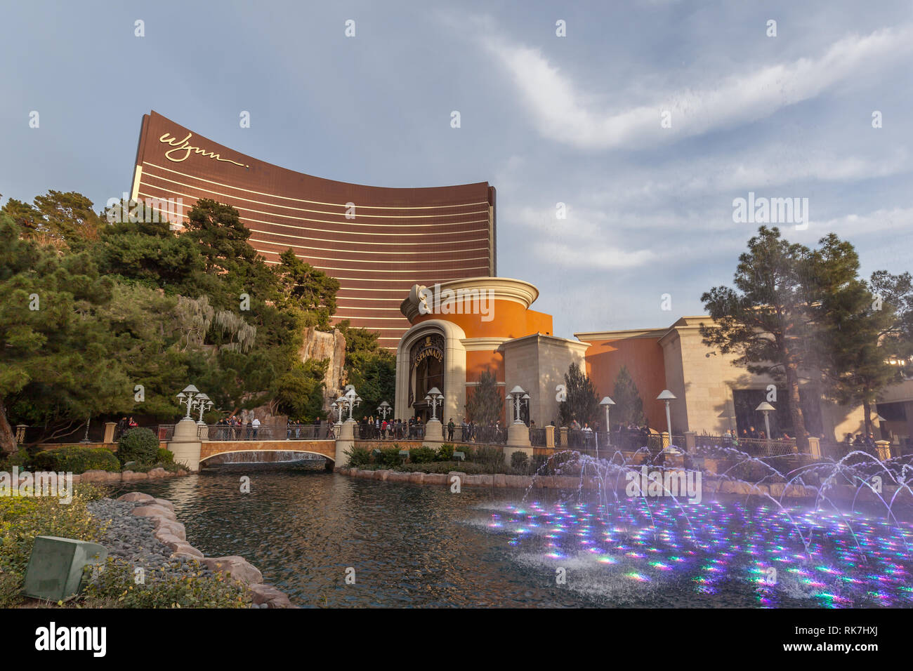 Fountain outside of the entrance to Wynn Esplanade Shoppes, Wynn Hotel and Casino, Las Vegas Boulevard South (The Strip), Las Vegas, Nevada, USA Stock Photo