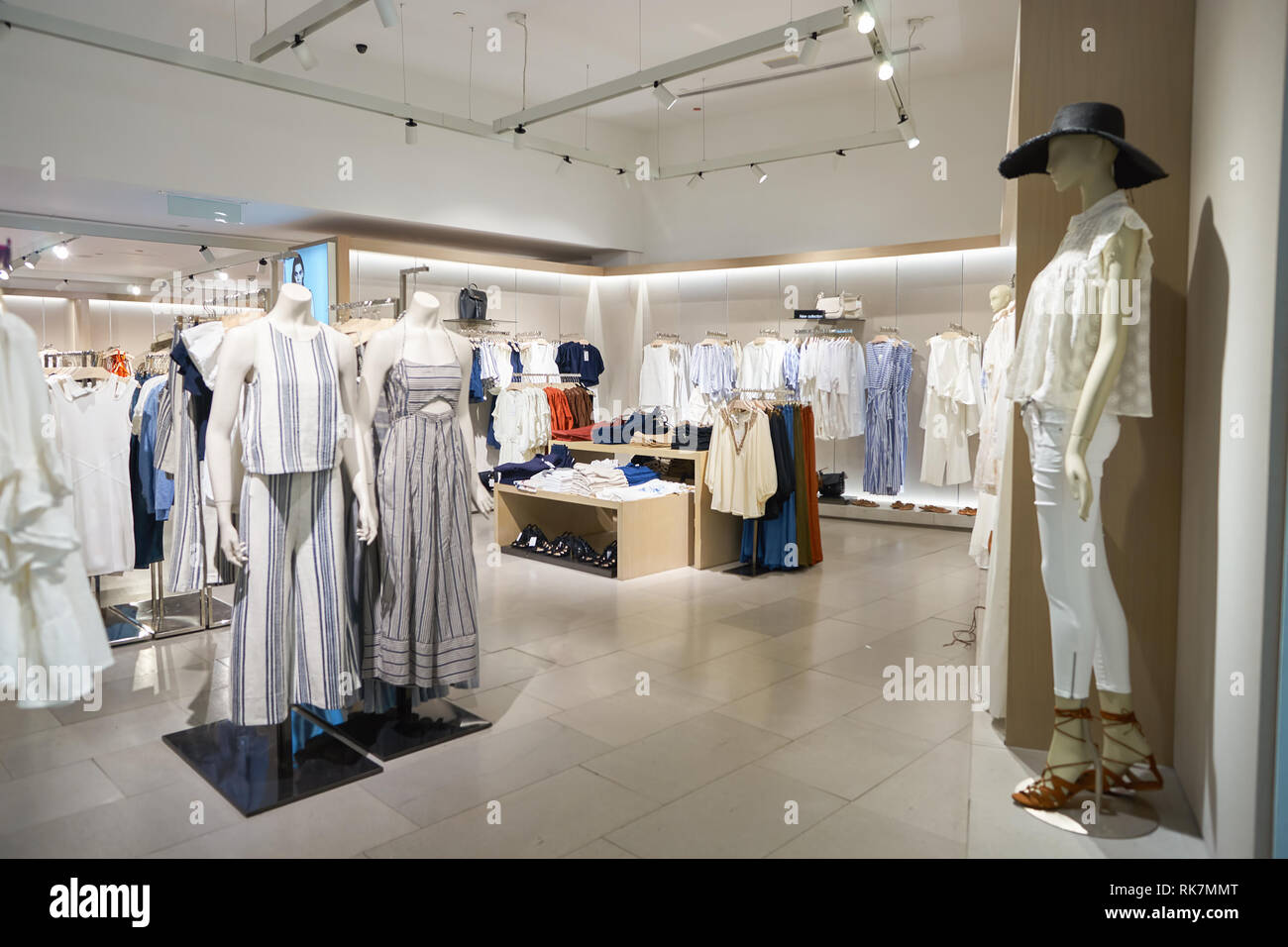 KUALA LUMPUR, MALAYSIA - MAY 09, 2016: interior of MANGO store in Suria  KLCC. Punto Fa, S.L., trading as MANGO, is a clothing design and  manufacturing Stock Photo - Alamy