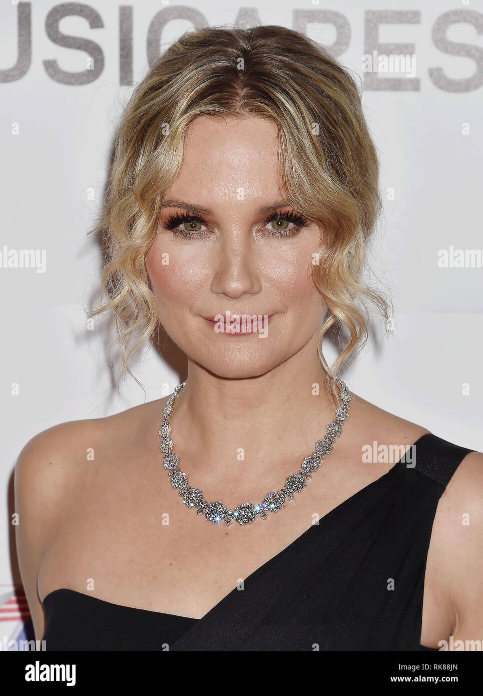 LOS ANGELES, CA - FEBRUARY 08: Jennifer Nettles attends MusiCares Person of the Year honoring Dolly Parton at Los Angeles Convention Center on Februar Stock Photo