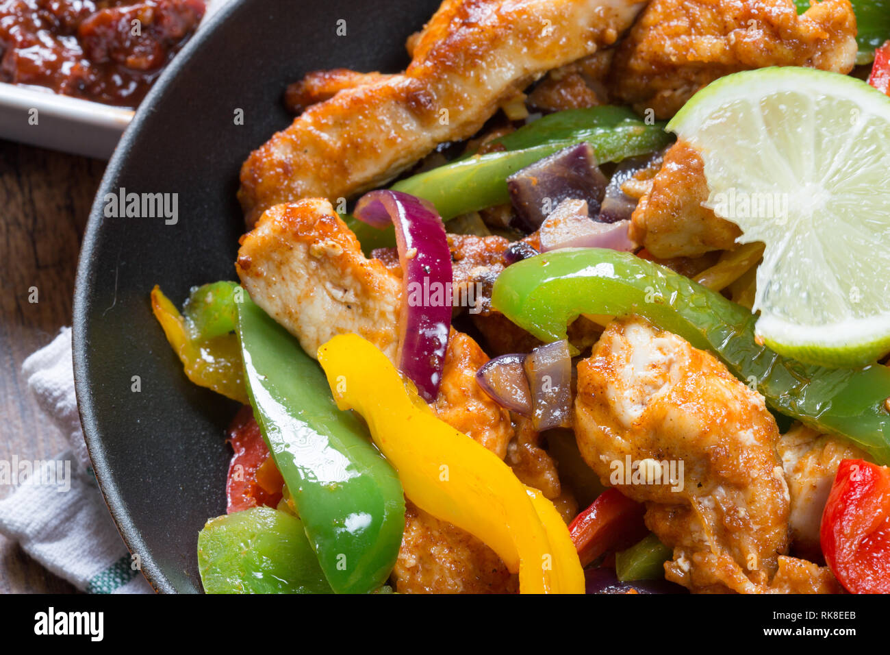 Cooked Chicken fajita in the pan ready to serve Stock Photo Alamy