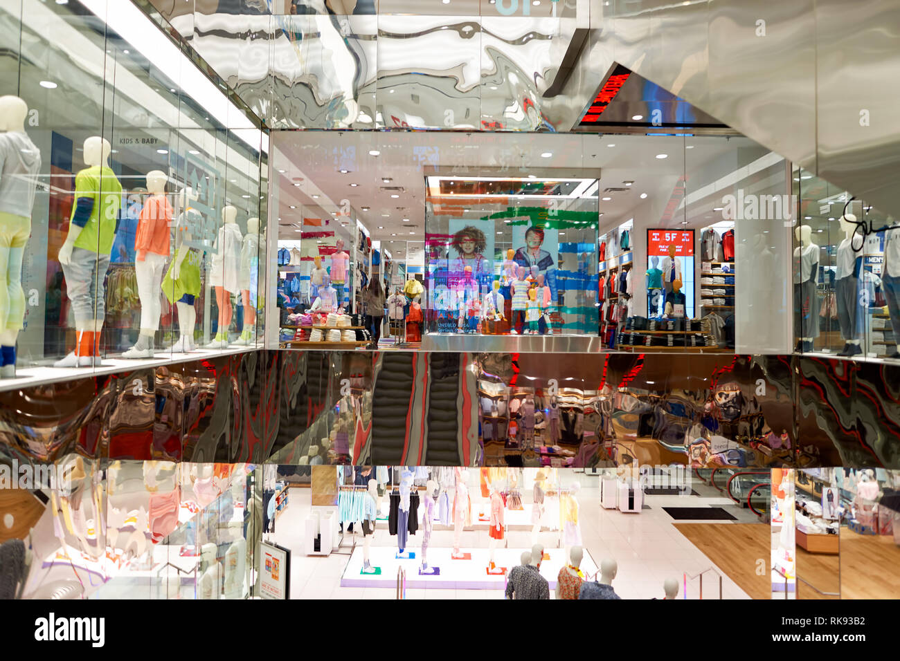 CHICAGO, IL - MARCH 24, 2016: inside of Uniqlo store. Uniqlo Co., Ltd. is a  Japanese casual wear designer, manufacturer and retailer Stock Photo - Alamy