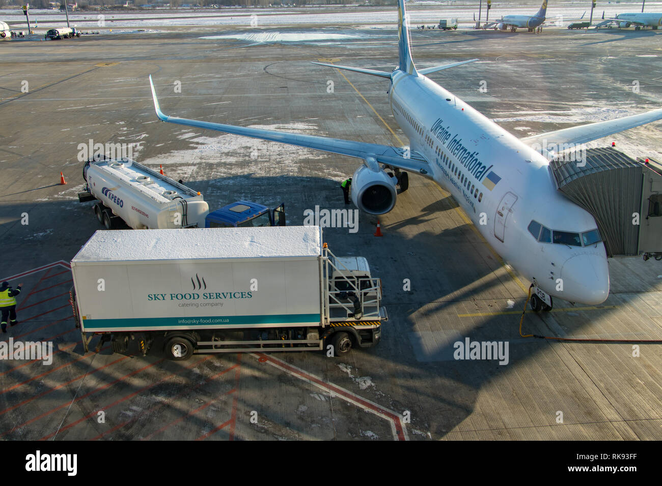 Cargo car airport hi-res stock photography and images - Page 3 - Alamy