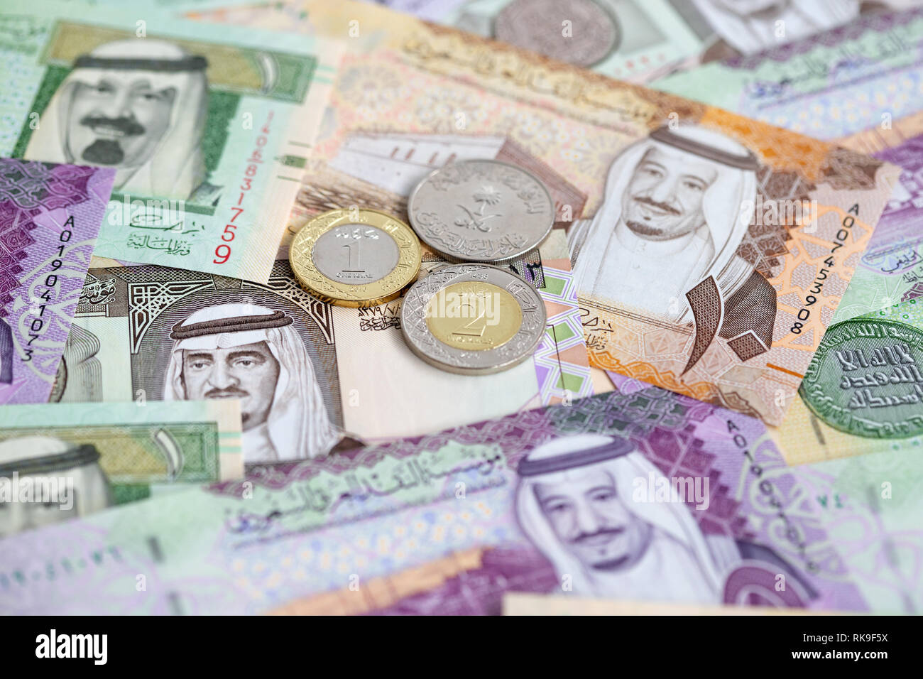 Collection of Saudi Arabia Riyal banknotes Stock Photo - Alamy