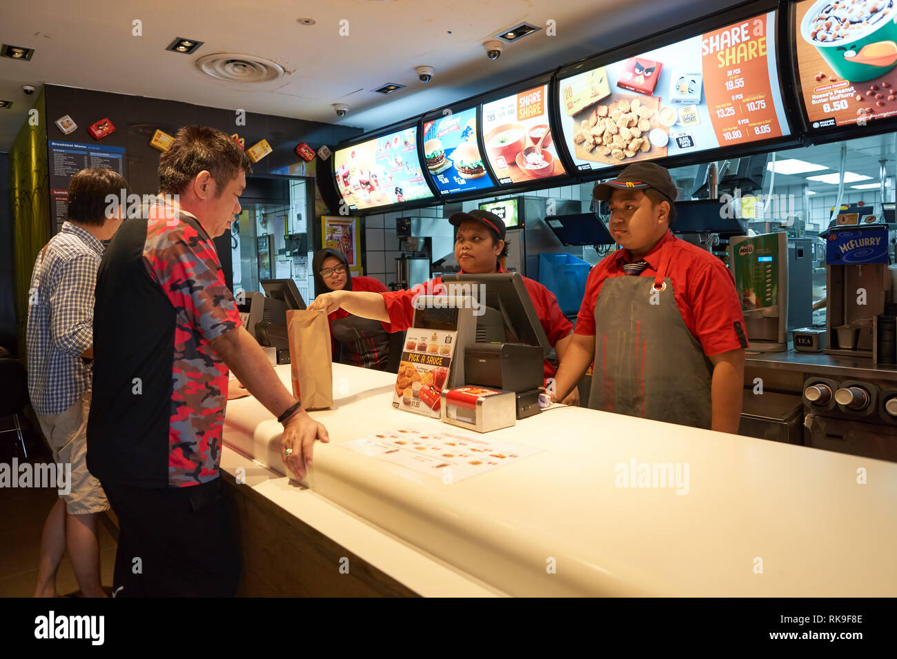 Kuala Lumpur Malaysia May 09 2016 Interior Of Mcdonald S Mcdonald S Is The World S Largest Chain Of Hamburger Fast Food Restaurants Stock Photo Alamy