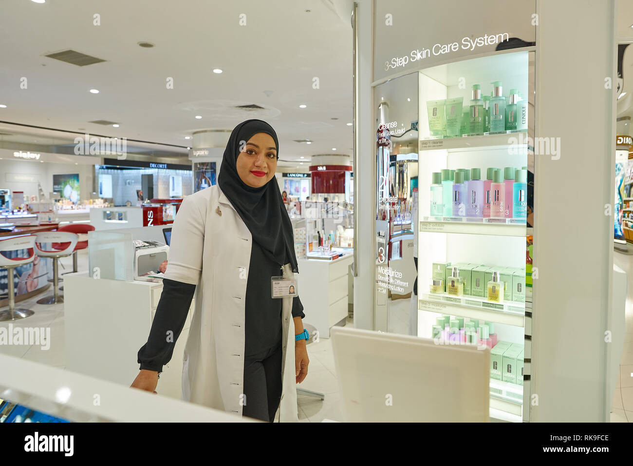 Kuala Lumpur Malaysia May 09 2016 Inside Of Suria Klcc Shopping Mall In Petronas Twin Towers Suria Klcc Is One Of The Largest Shopping Malls In Stock Photo Alamy