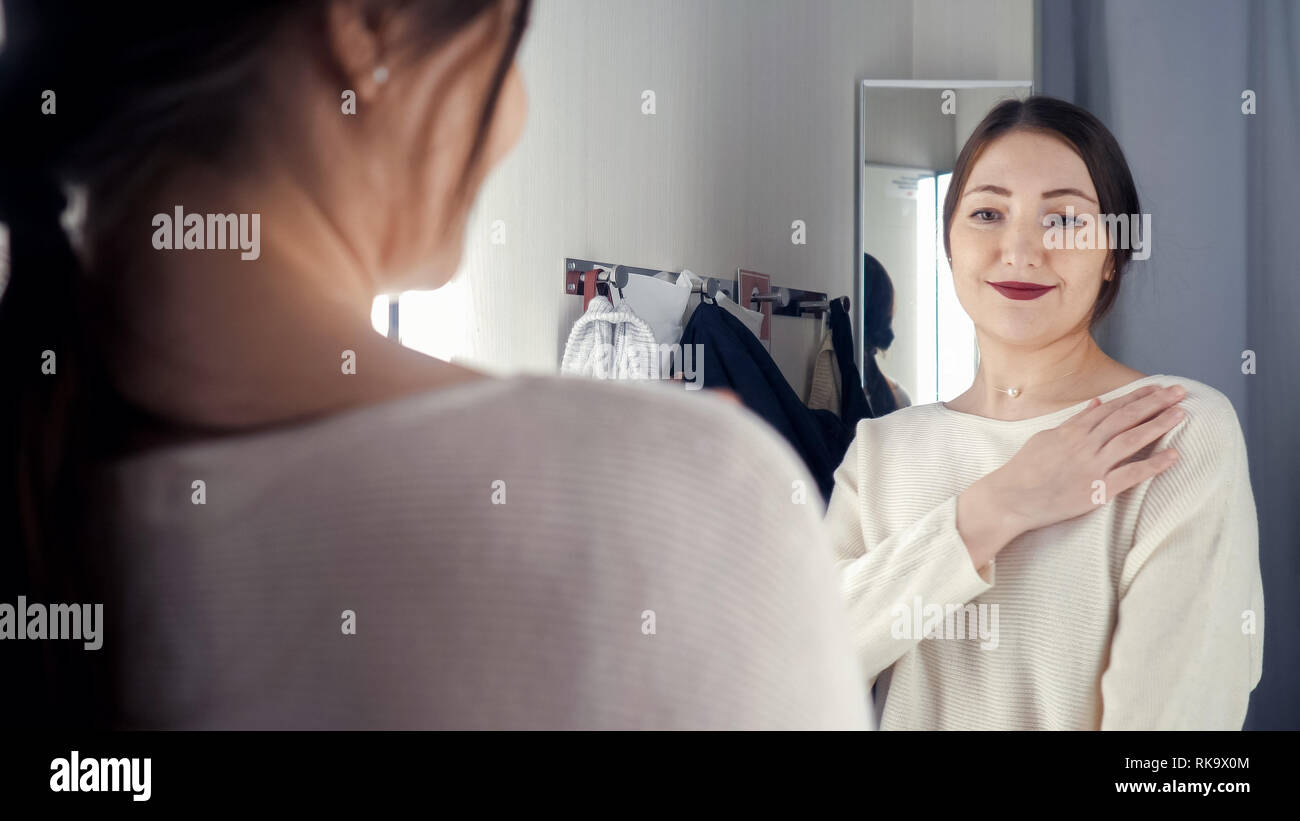 Girl fitting room mirror hi-res stock photography and images - Alamy