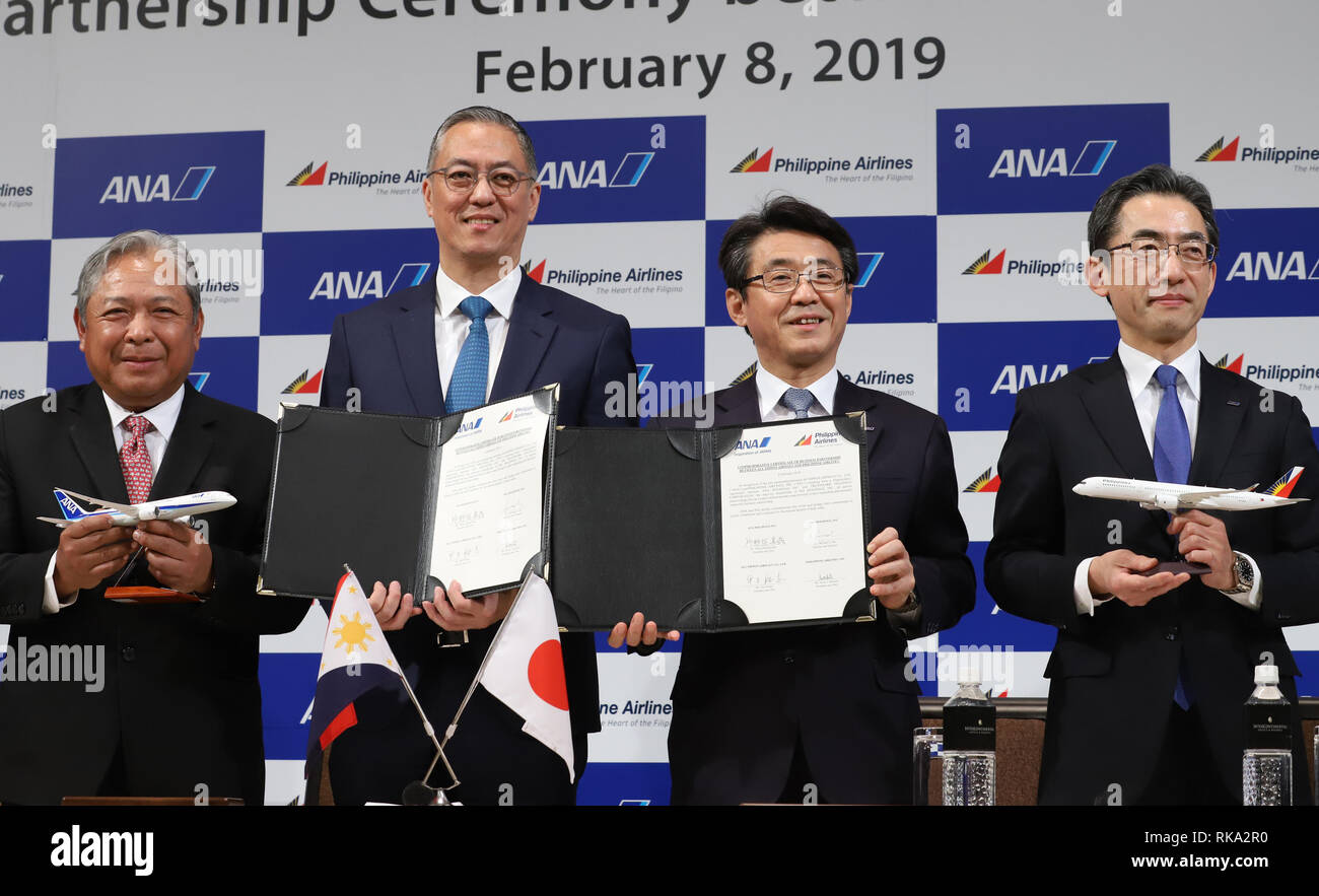 Tokyo, Japan. 8th Feb, 2019. (L-R) Philippine Airlines (PAL) president Jaime Bautista, LT Group president and PAL Holdings director Michael Tan, ANA Holdings president Shinya Katanozaka and All Nippon Airways (ANA) president Yuji Hirako smile as they announce the companies expand their partnerships in Tokyo on Friday, February 8, 2019. ANA Holdings will invest 95 million U.S. dollars to PAL Holdings and acquire 9.5 percent of PAL Holdings shares. Credit: Yoshio Tsunoda/AFLO/Alamy Live News Stock Photo