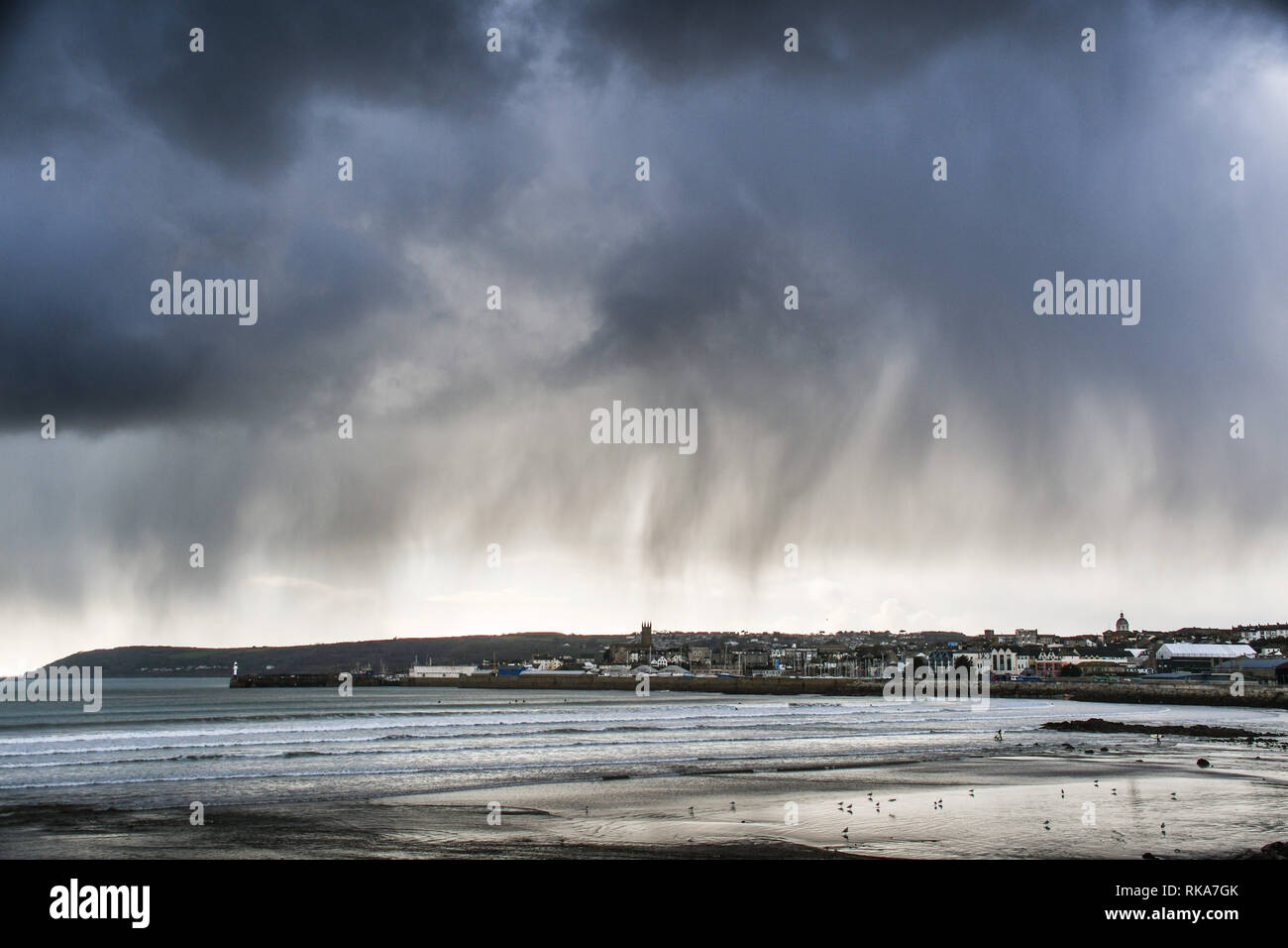 Penzance, Cornwall, UK. 10th Feb 2019. UK Weather. Fast moving clouds bringing wintry showers over the far south west of Cornwall this lunchtime. Credit: Simon Maycock/Alamy Live News Stock Photo