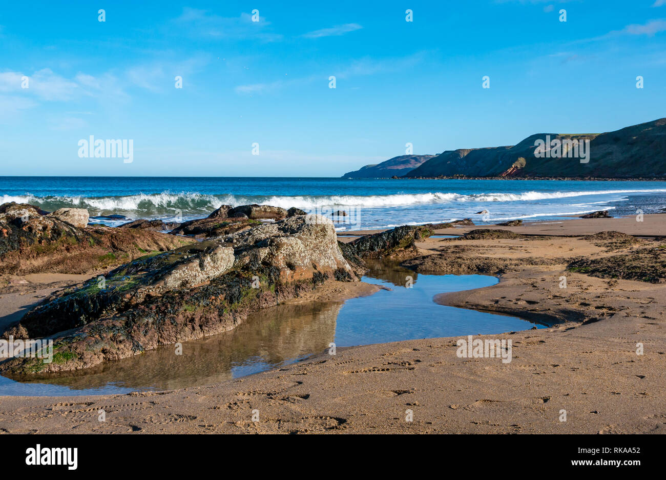 Pease bay beach hires stock photography and images Alamy