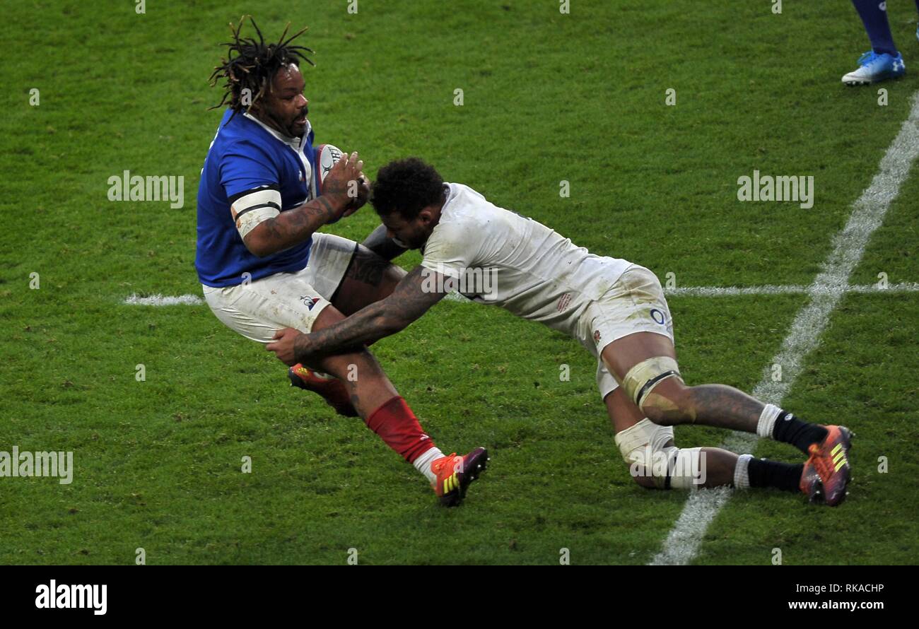 London, UK. 10th Feb 2019. Courtney Lawes (England) tackles Mathieu