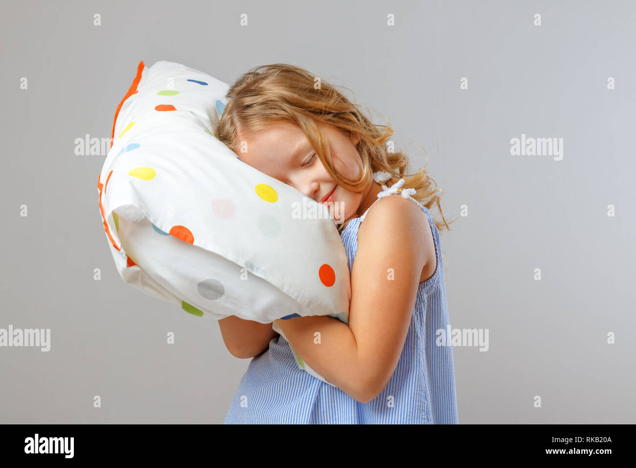 Hug me pillow hires stock photography and images Alamy