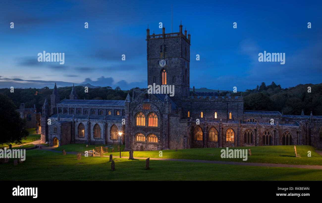 Saint David's catherdral at dusk, Pembrokeshire, Wales Stock Photo