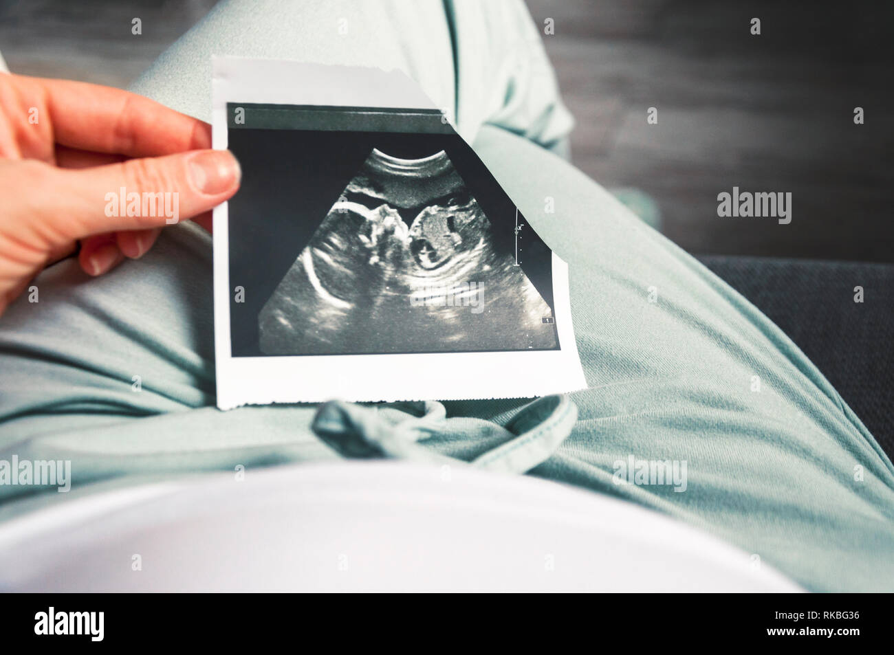 Тарантино молодой. Открытки с 20 летним юбилеем. 20 ее. С юбилеем 20 лет. 20 ее.