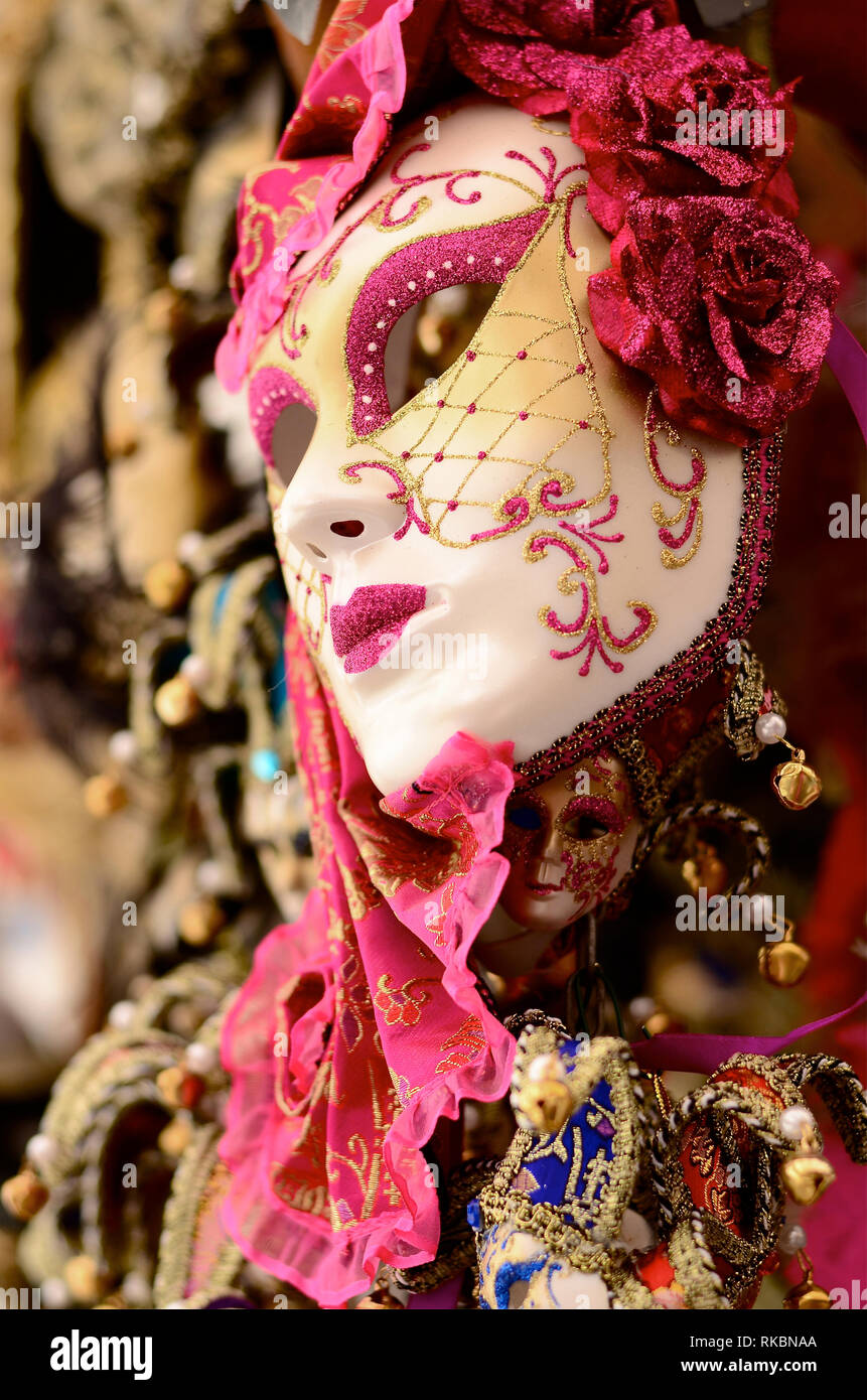 Venice carnival purple mask hi-res stock photography and images - Alamy