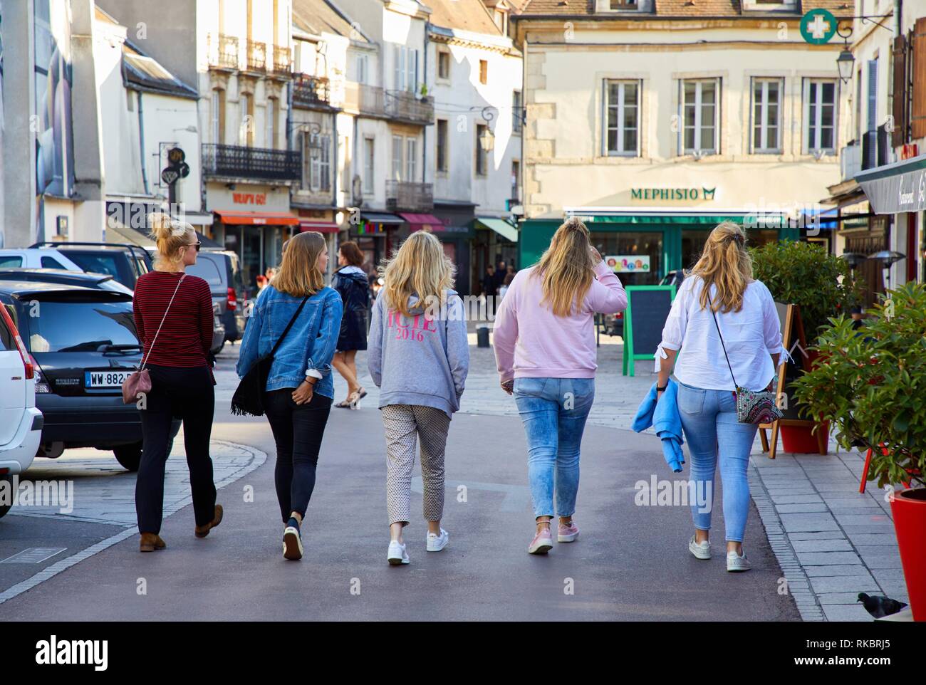 Group of girls, Dijon, Côte d´Or, Burgundy Region, Bourgogne, France, Europe Stock Photo