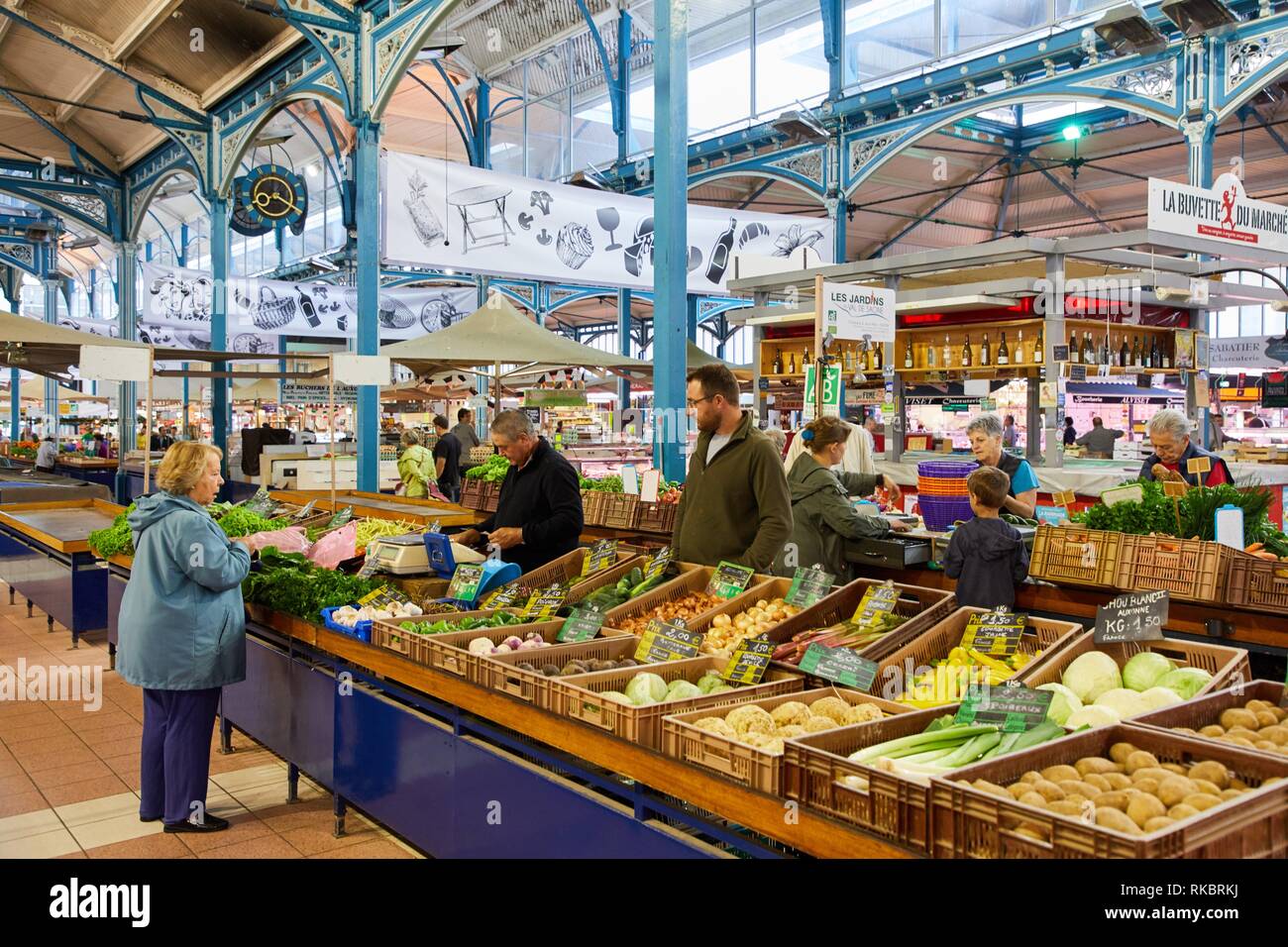 French food market les halles hi-res stock photography and images - Alamy